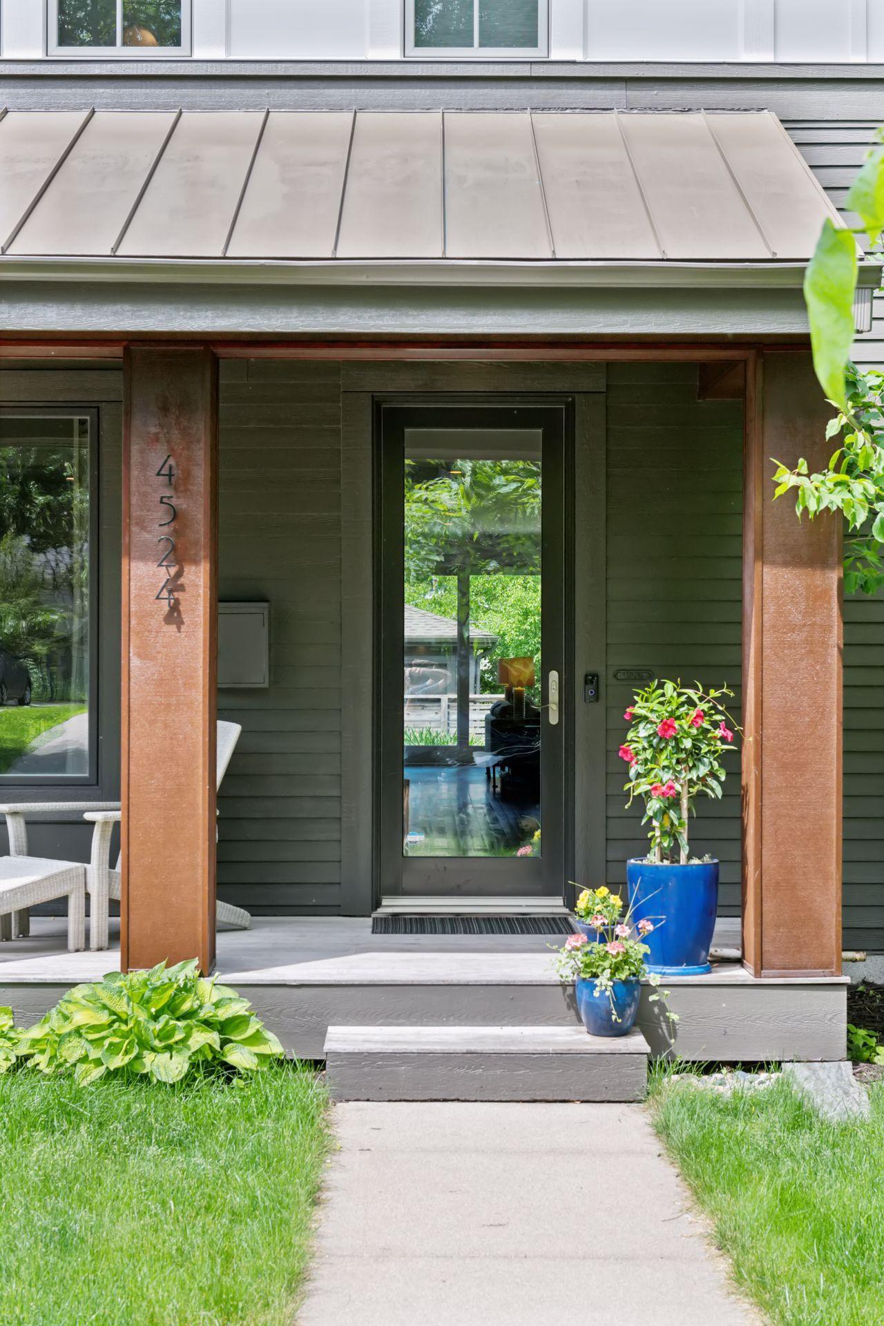 4524 Zenith Avenue S