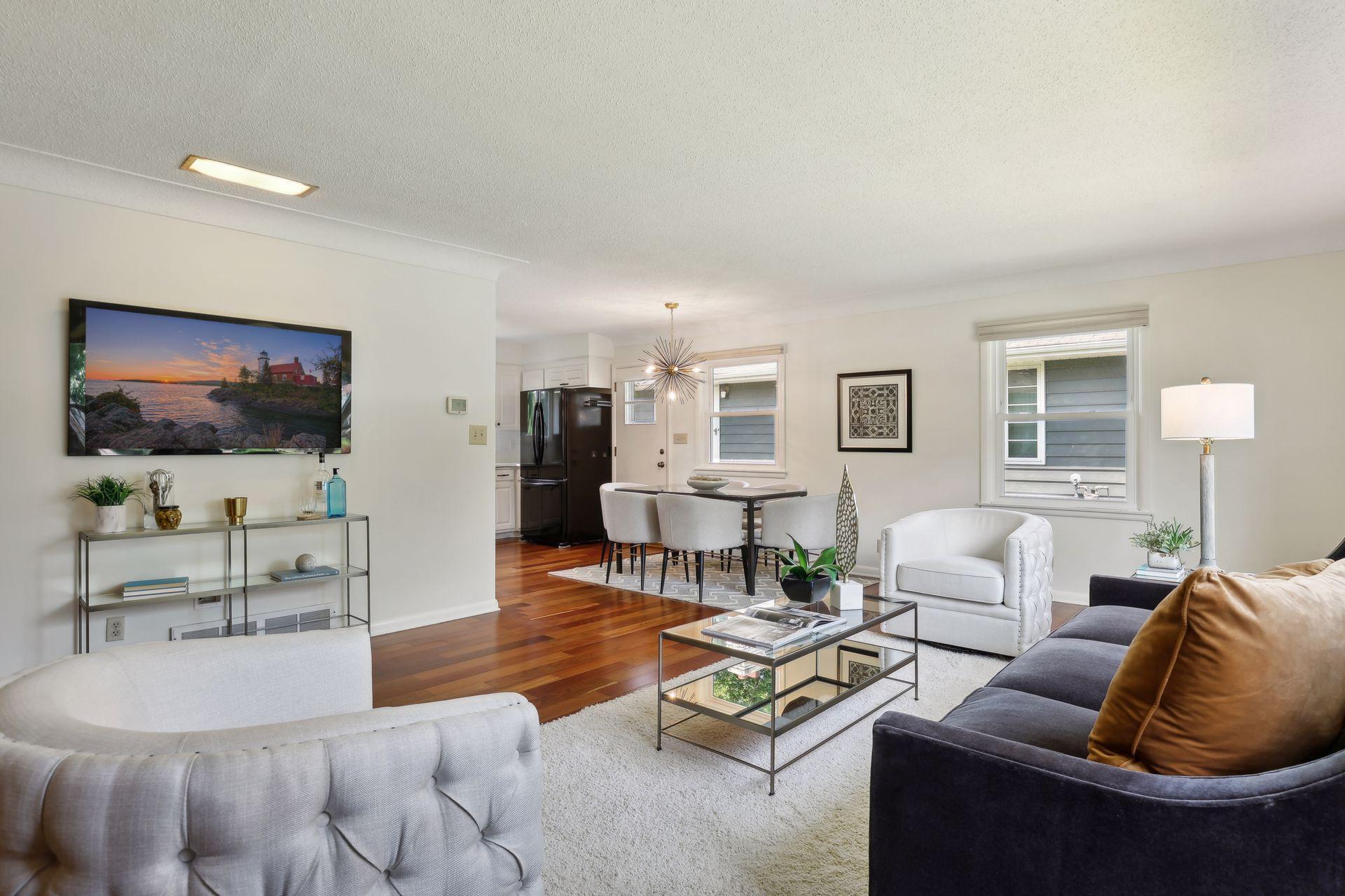 1307 Smith Avenue S