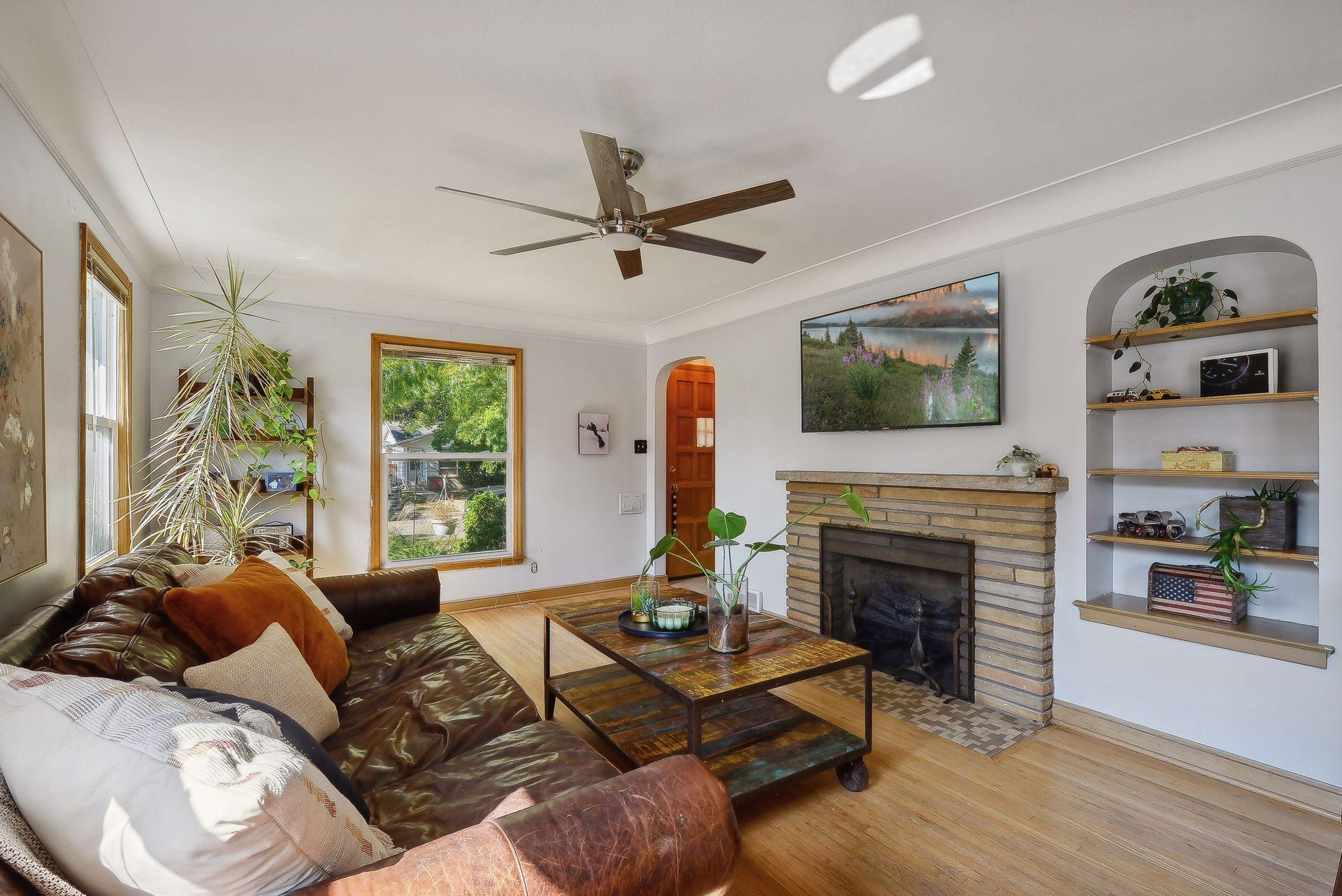 5525 Oliver Avenue S