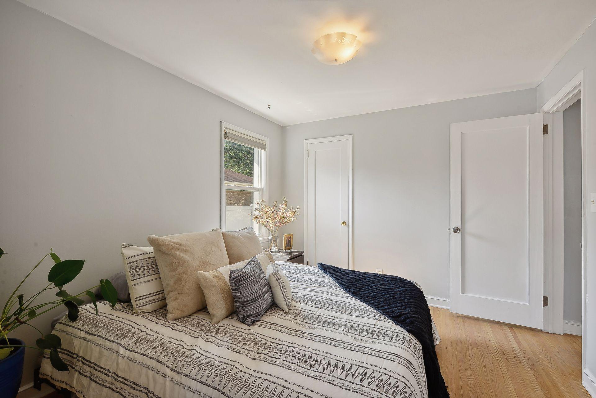 5525 Oliver Avenue S