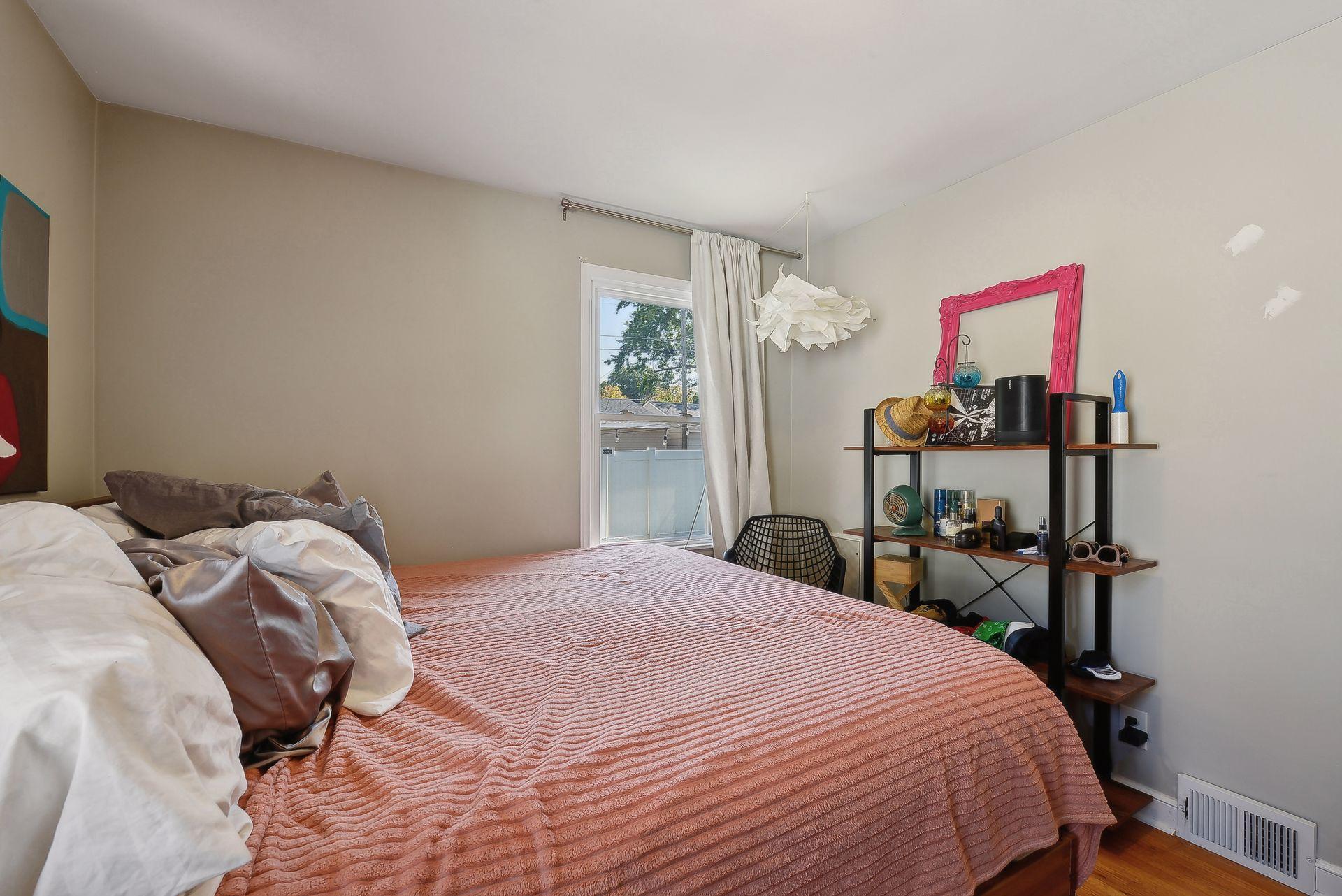 5525 Oliver Avenue S