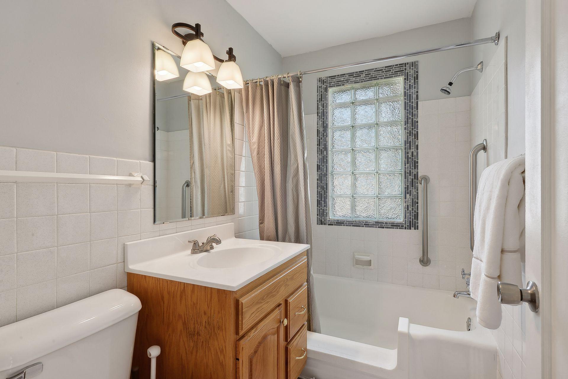 5525 Oliver Avenue S