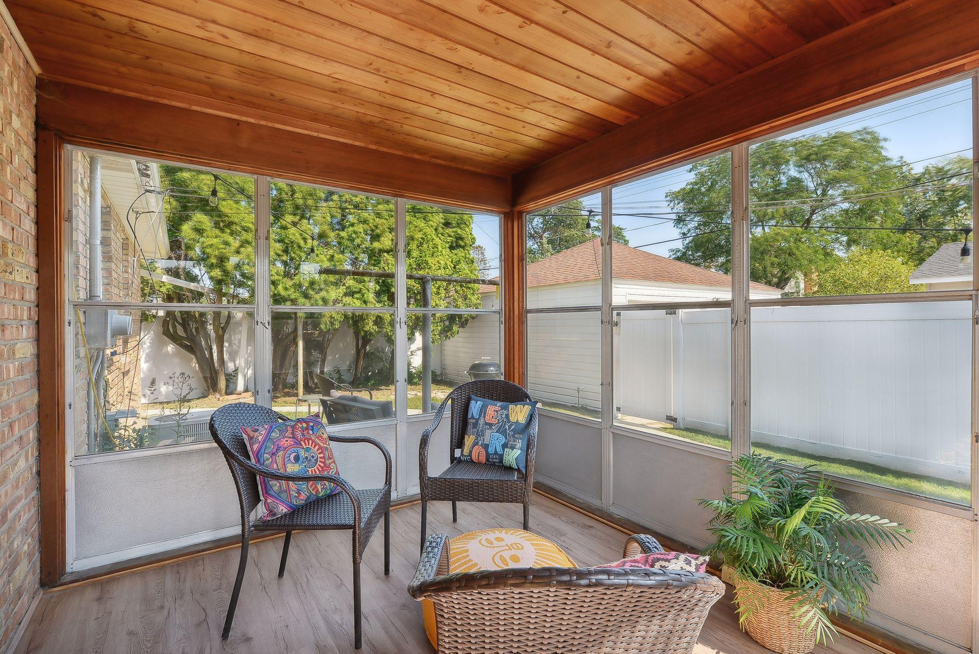 5525 Oliver Avenue S