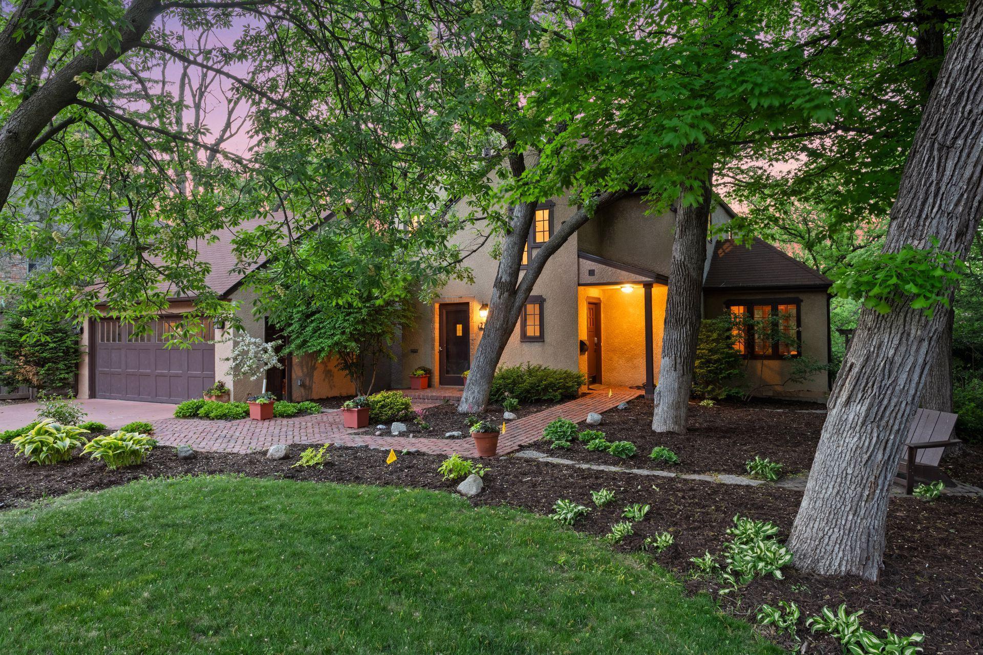 2114 W 53rd Street
