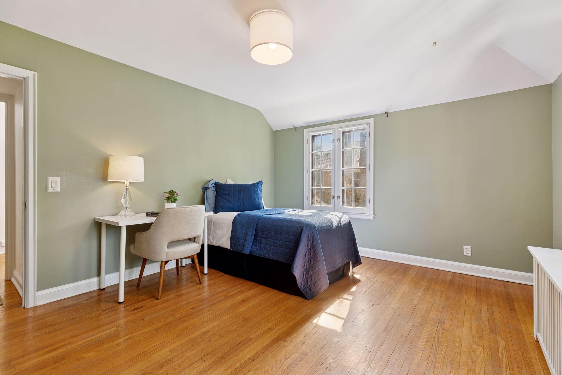 2114 W 53rd Street