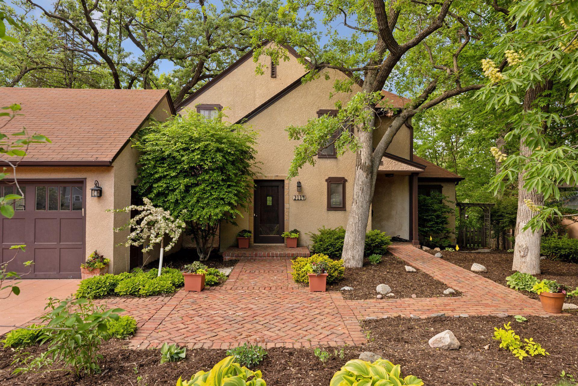 2114 W 53rd Street