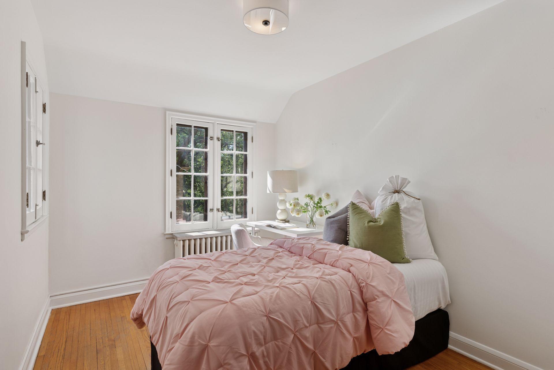 2114 W 53rd Street