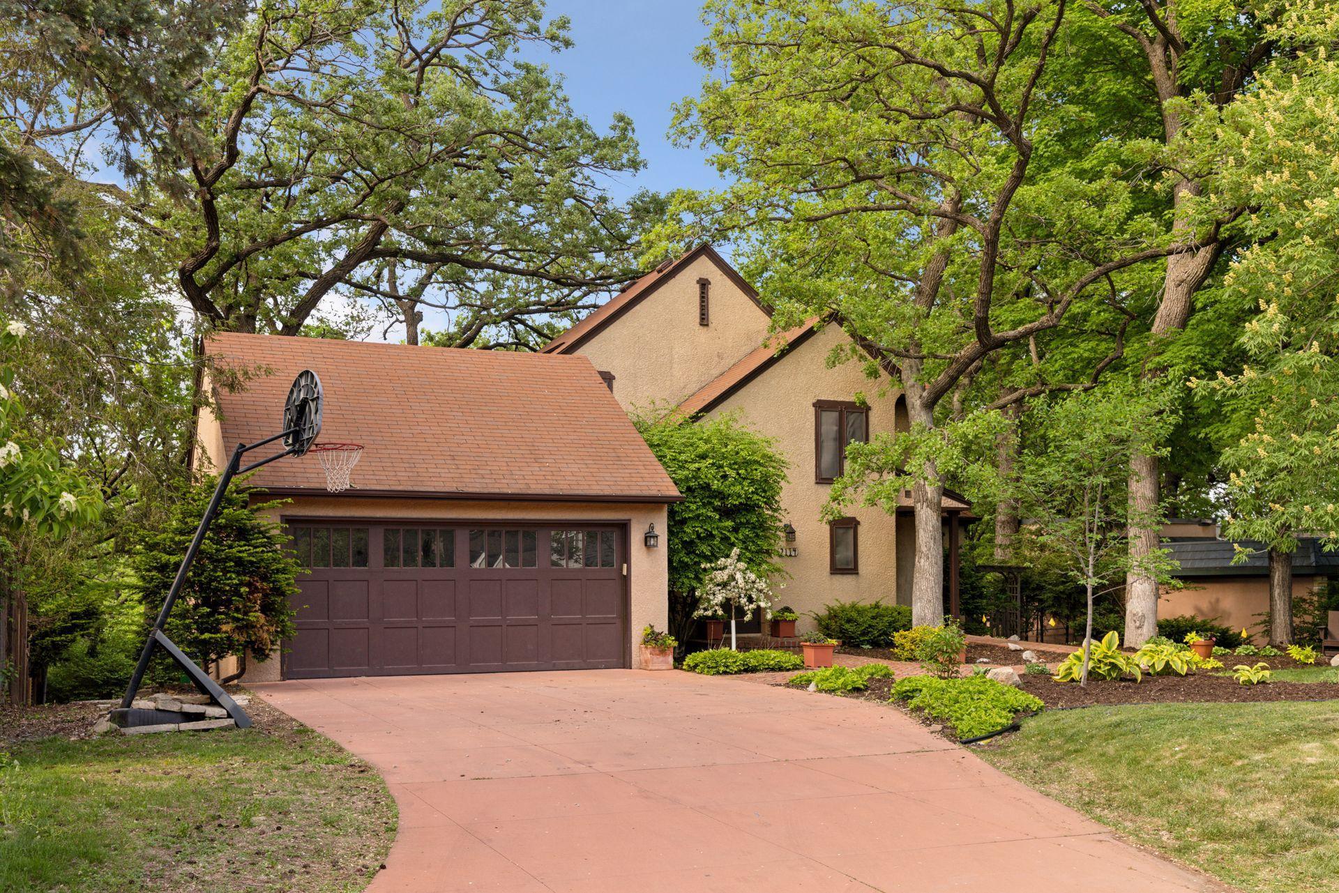2114 W 53rd Street