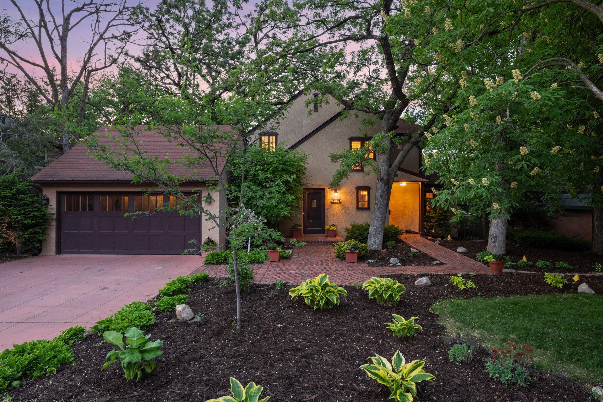 2114 W 53rd Street