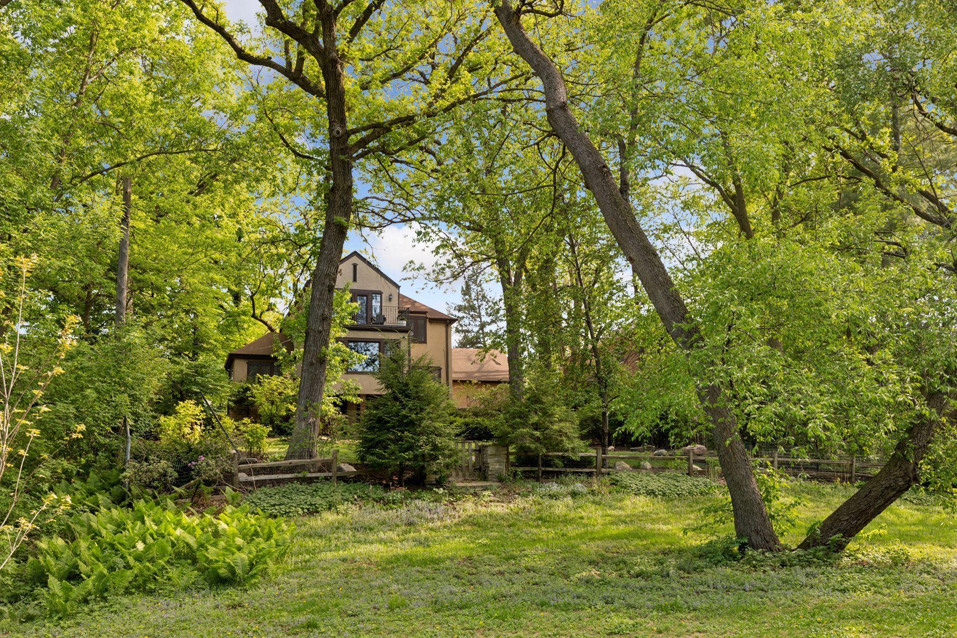2114 W 53rd Street