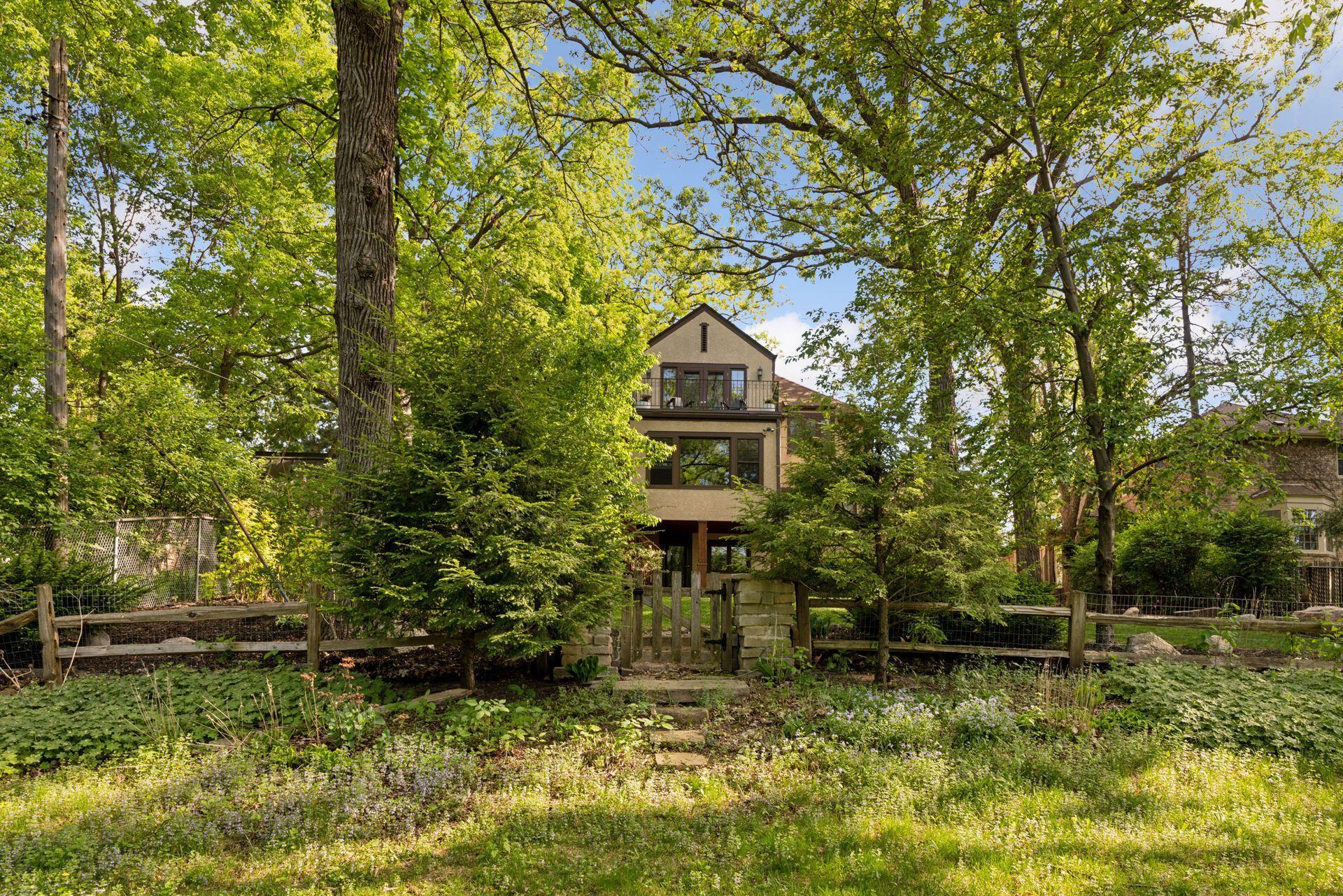 2114 W 53rd Street
