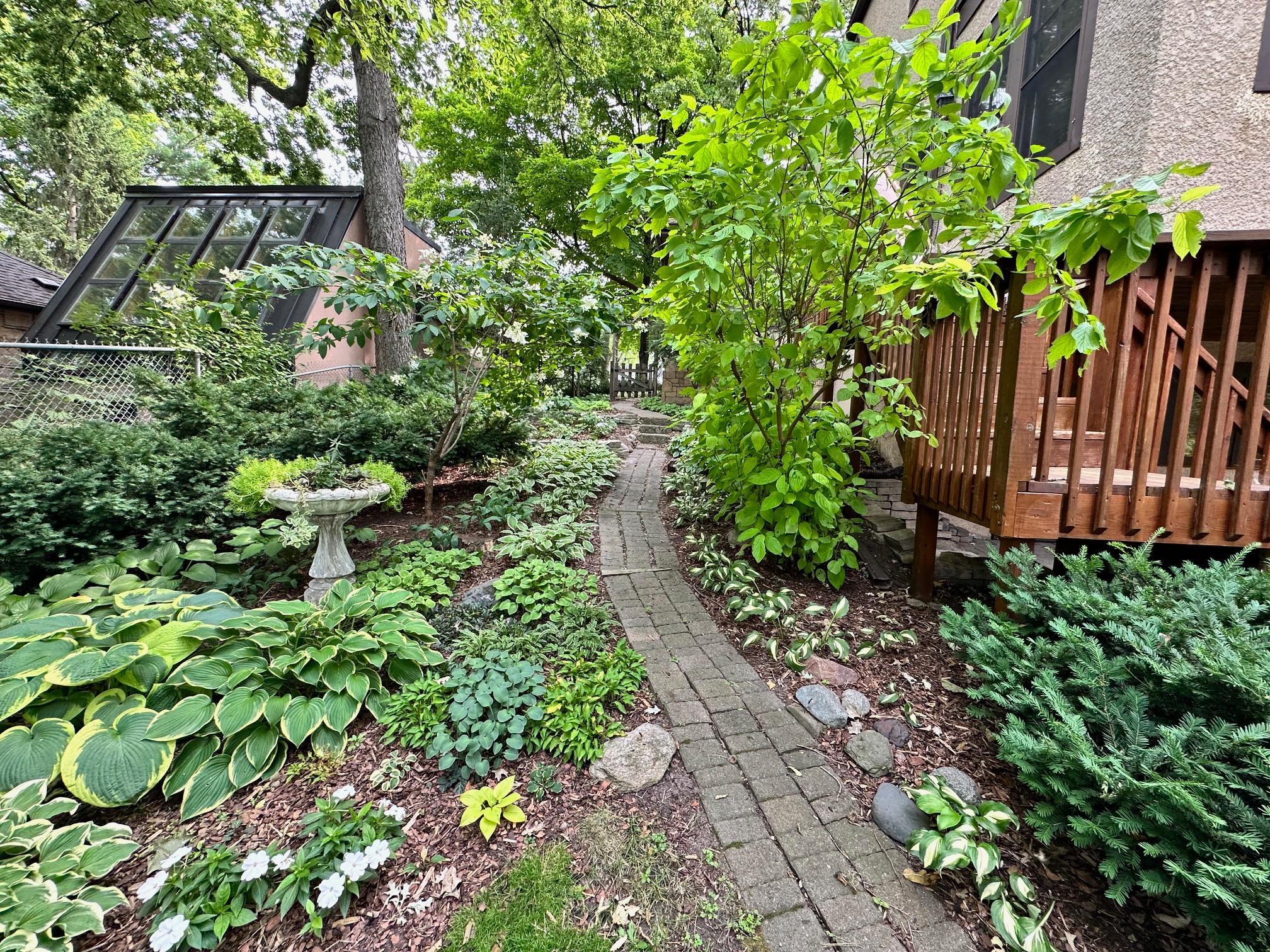 2114 W 53rd Street