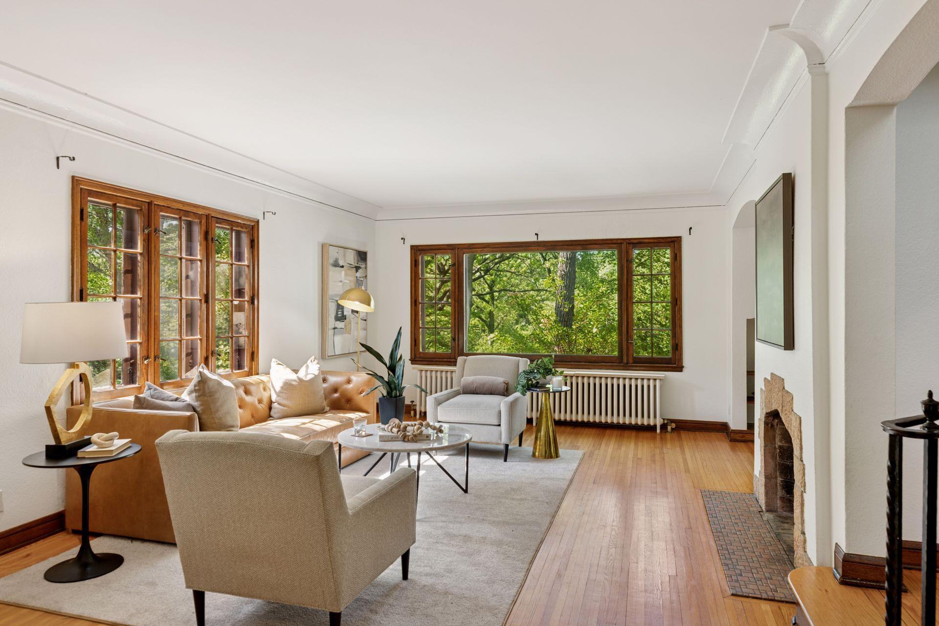 2114 W 53rd Street