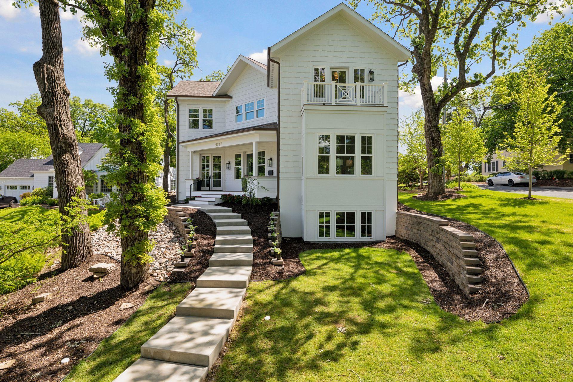 4717 Meadow Road