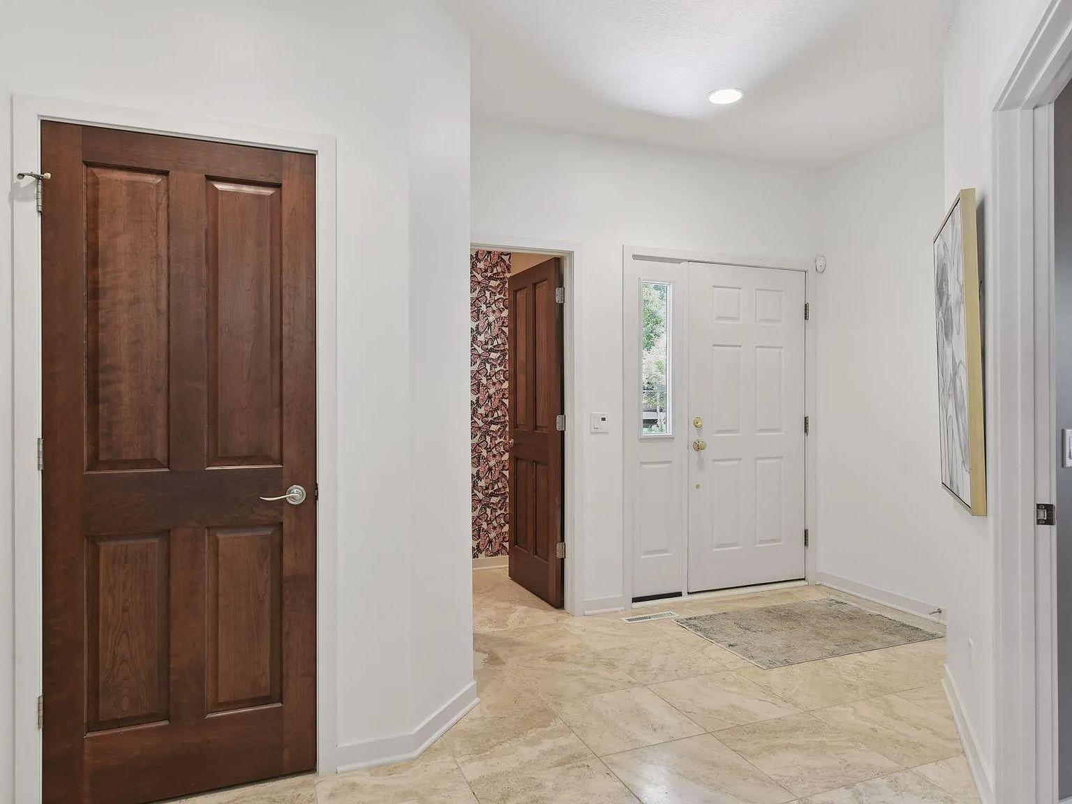 6484 Ivy Way