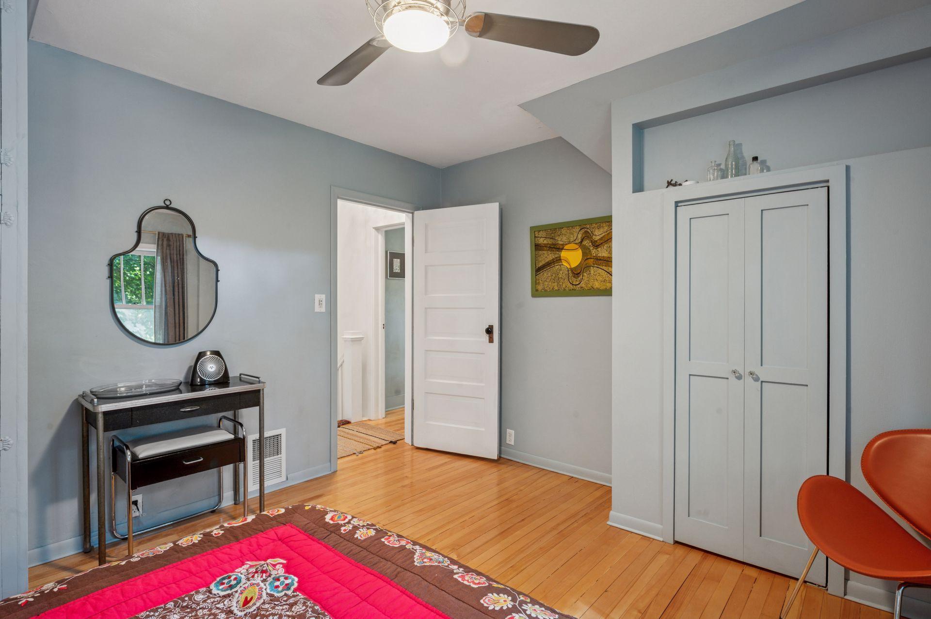 300 Blake Road S