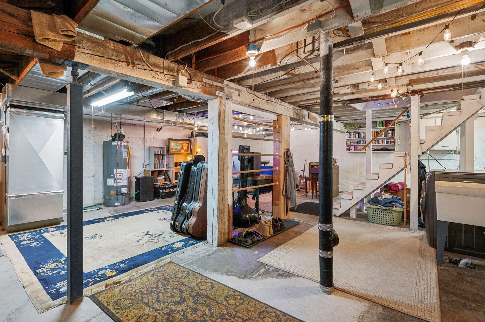 300 Blake Road S