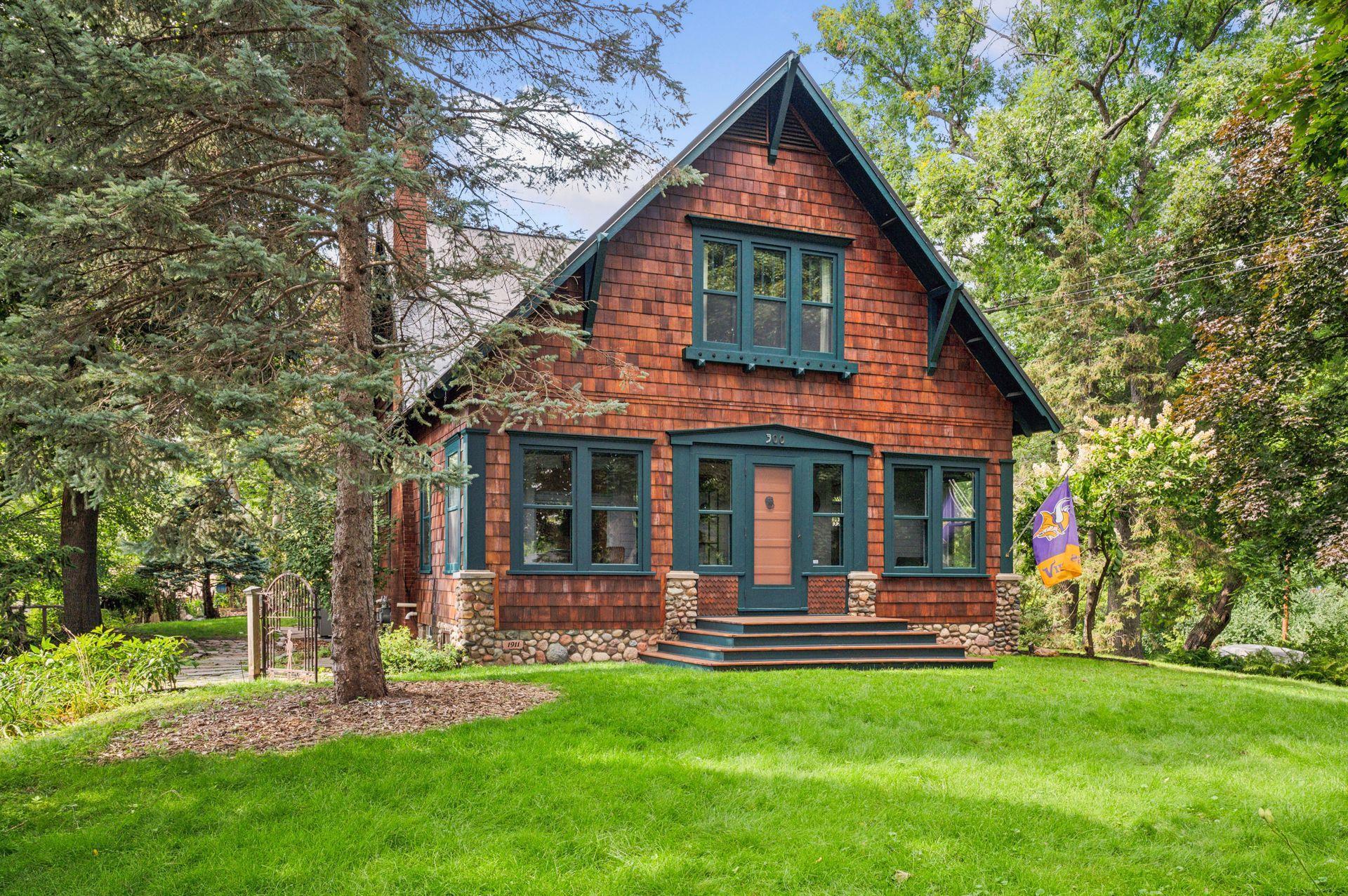 300 Blake Road S