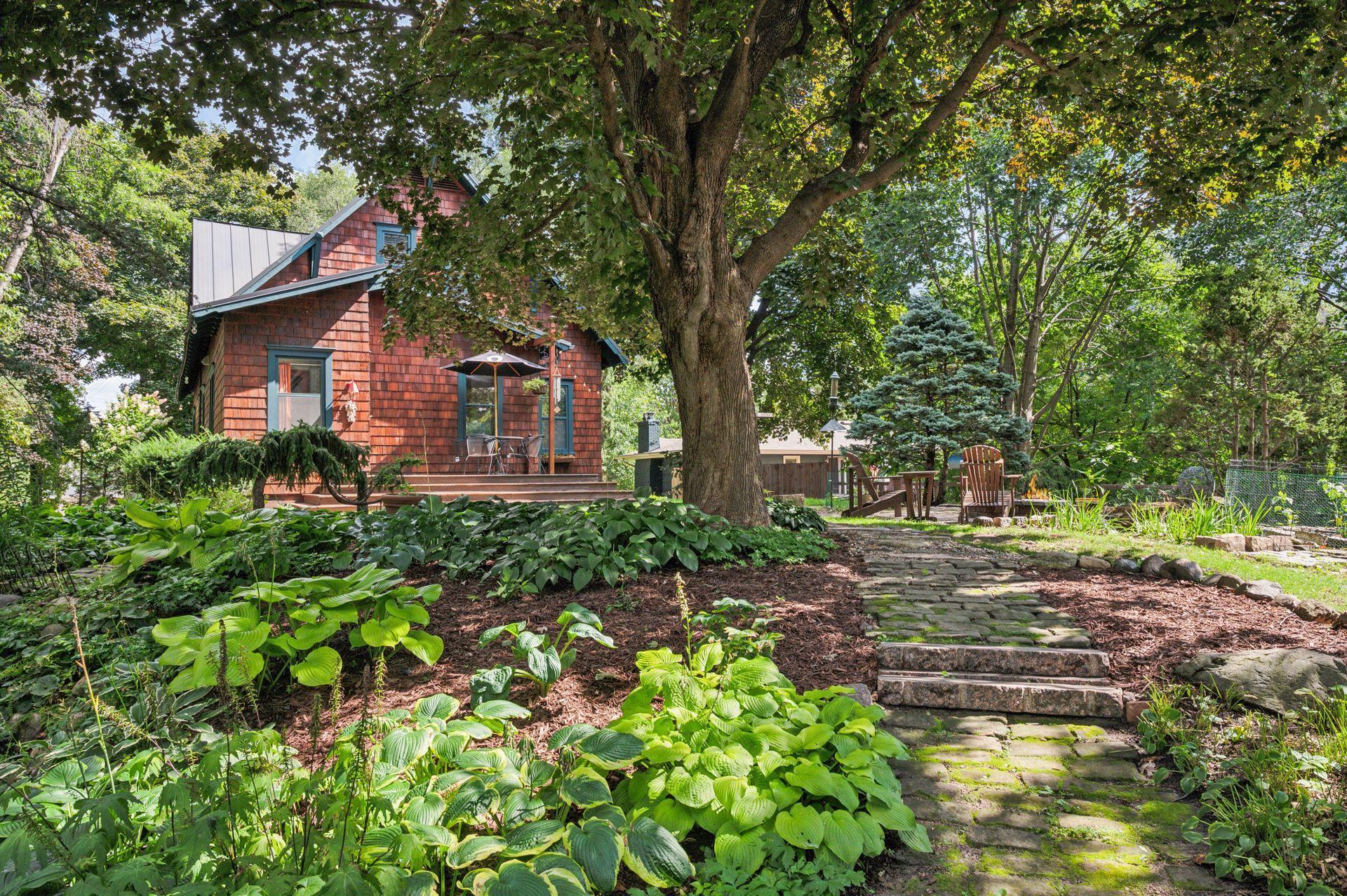 300 Blake Road S