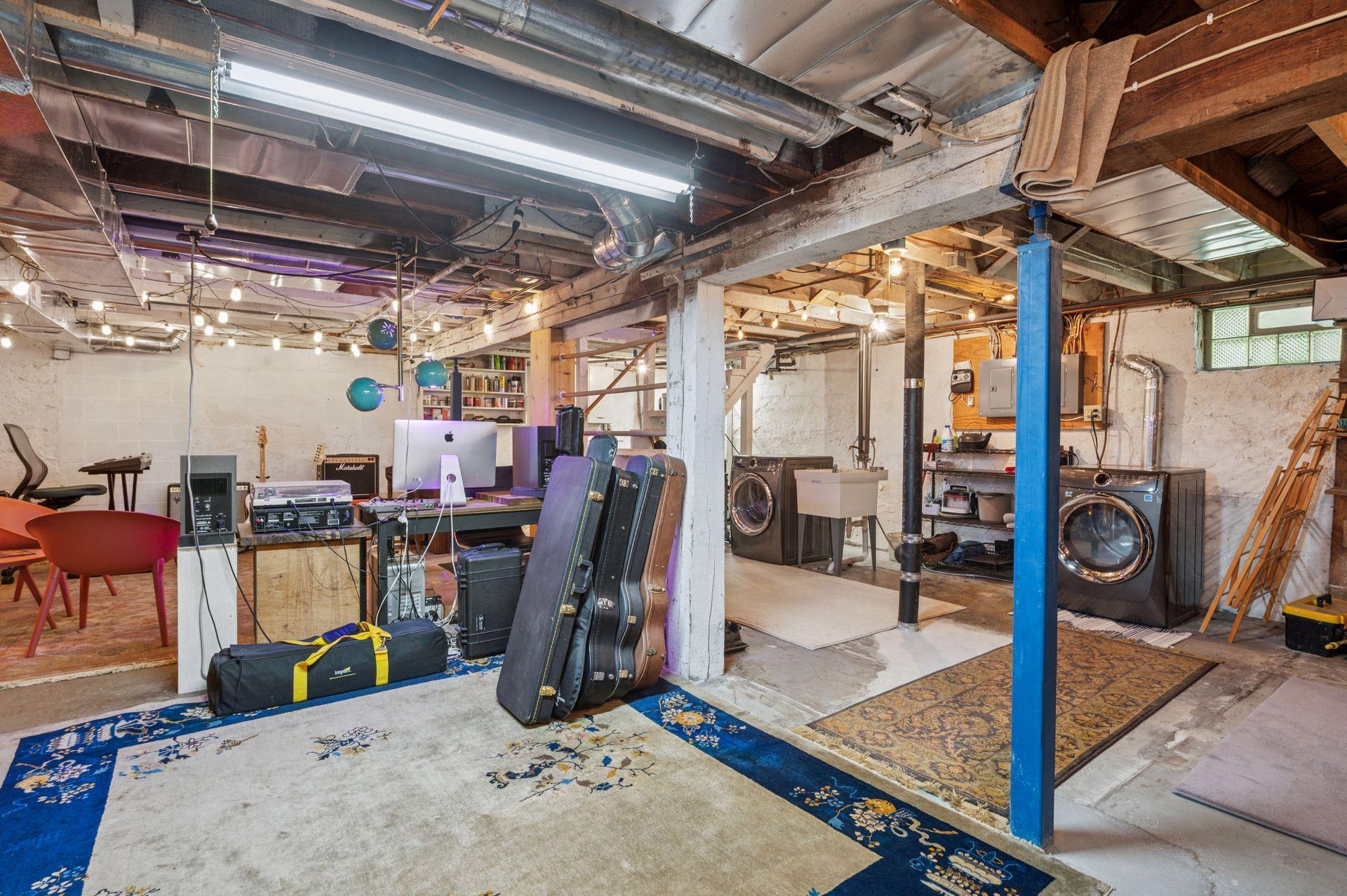 300 Blake Road S