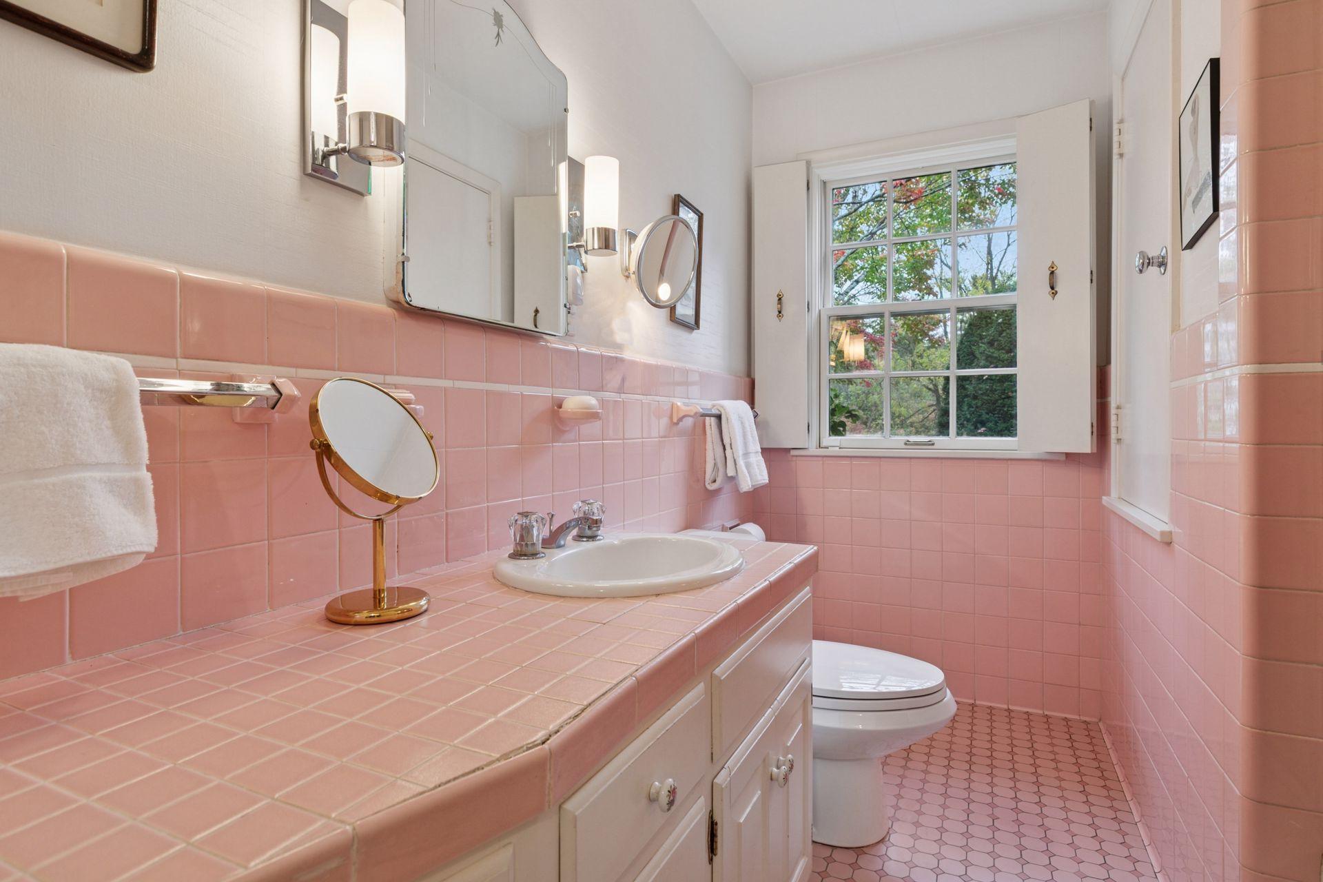 600 Wentworth Avenue