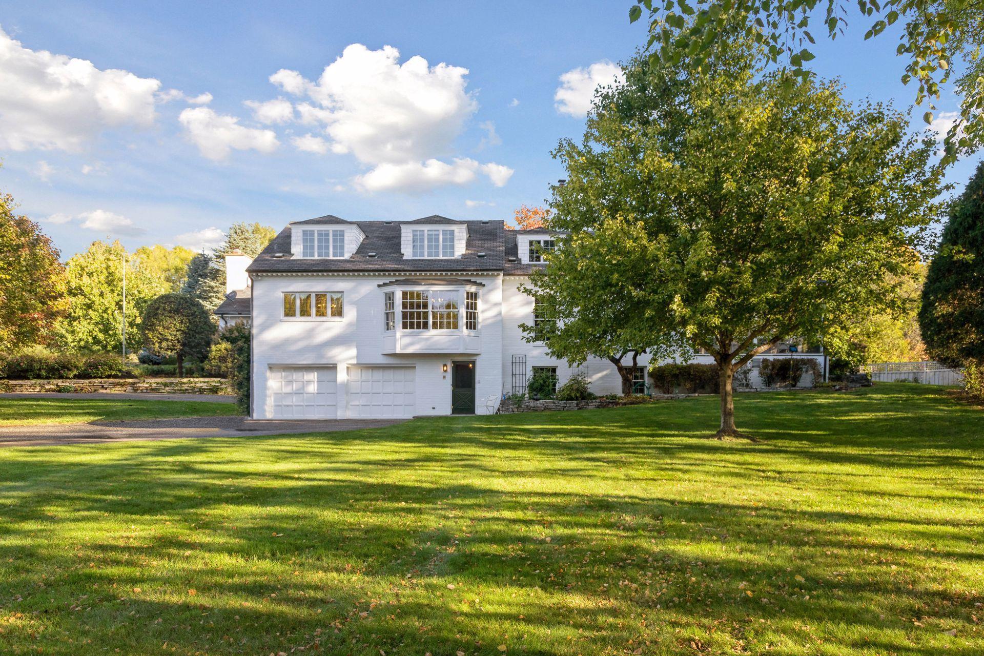 600 Wentworth Avenue