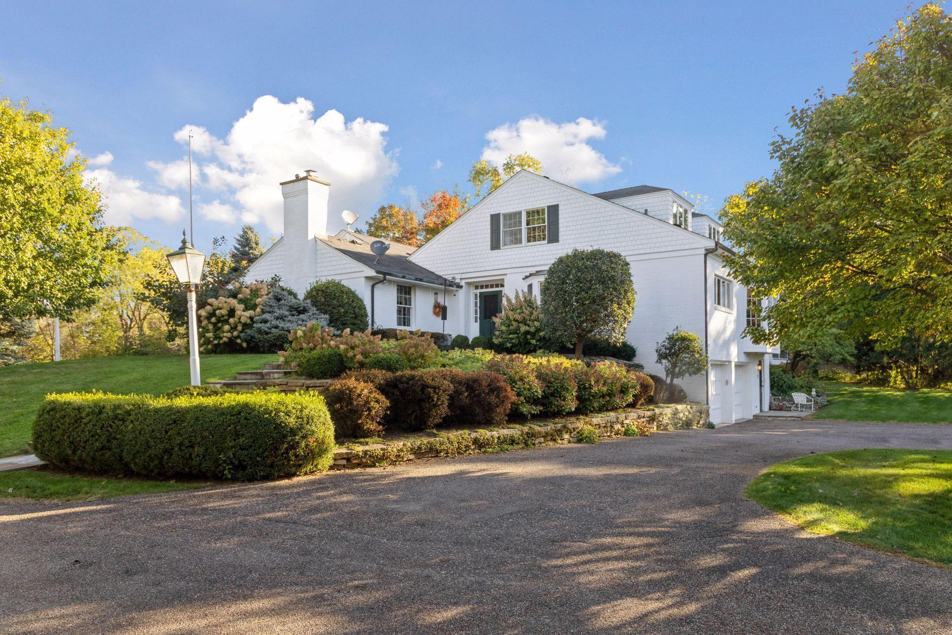 600 Wentworth Avenue