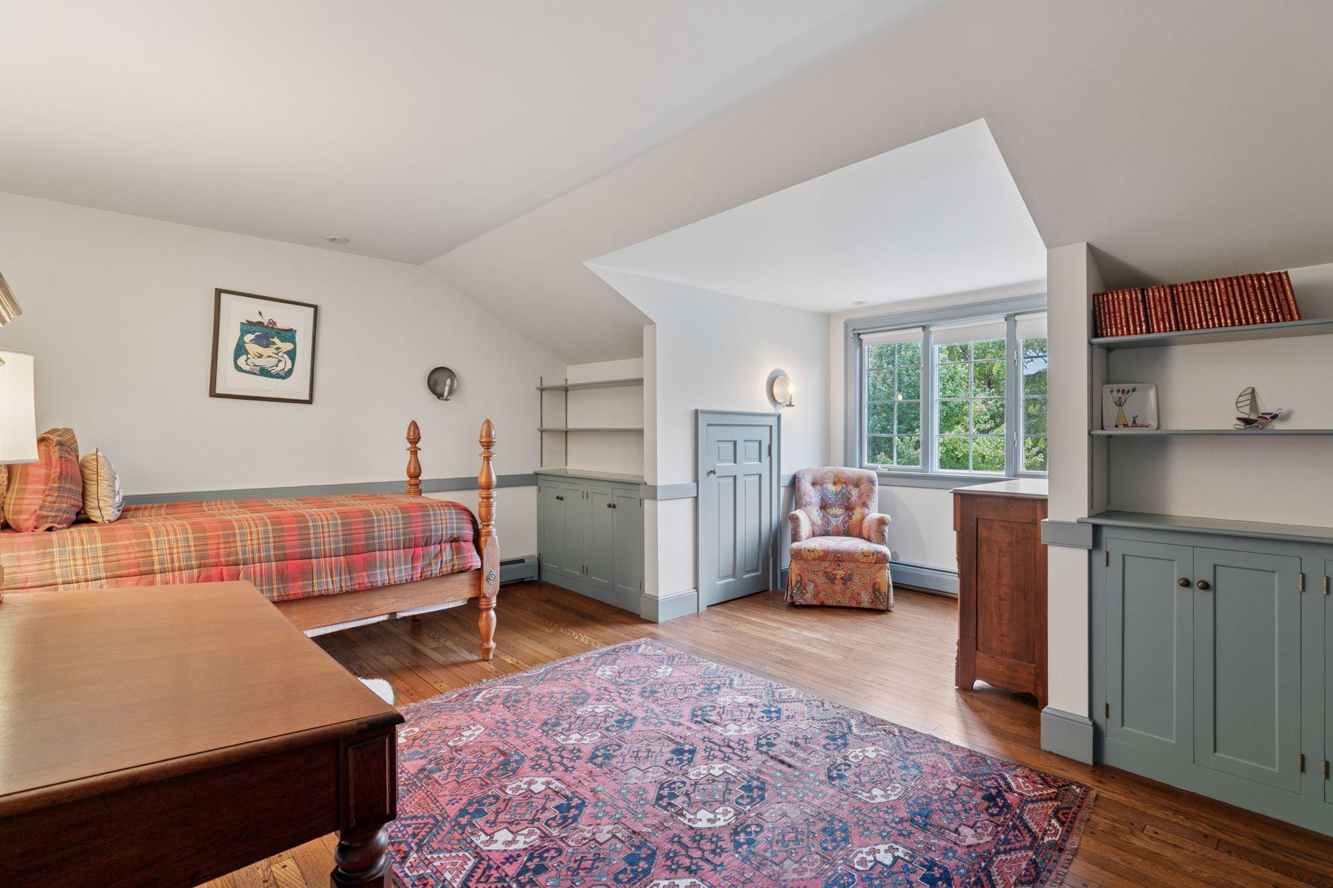 600 Wentworth Avenue