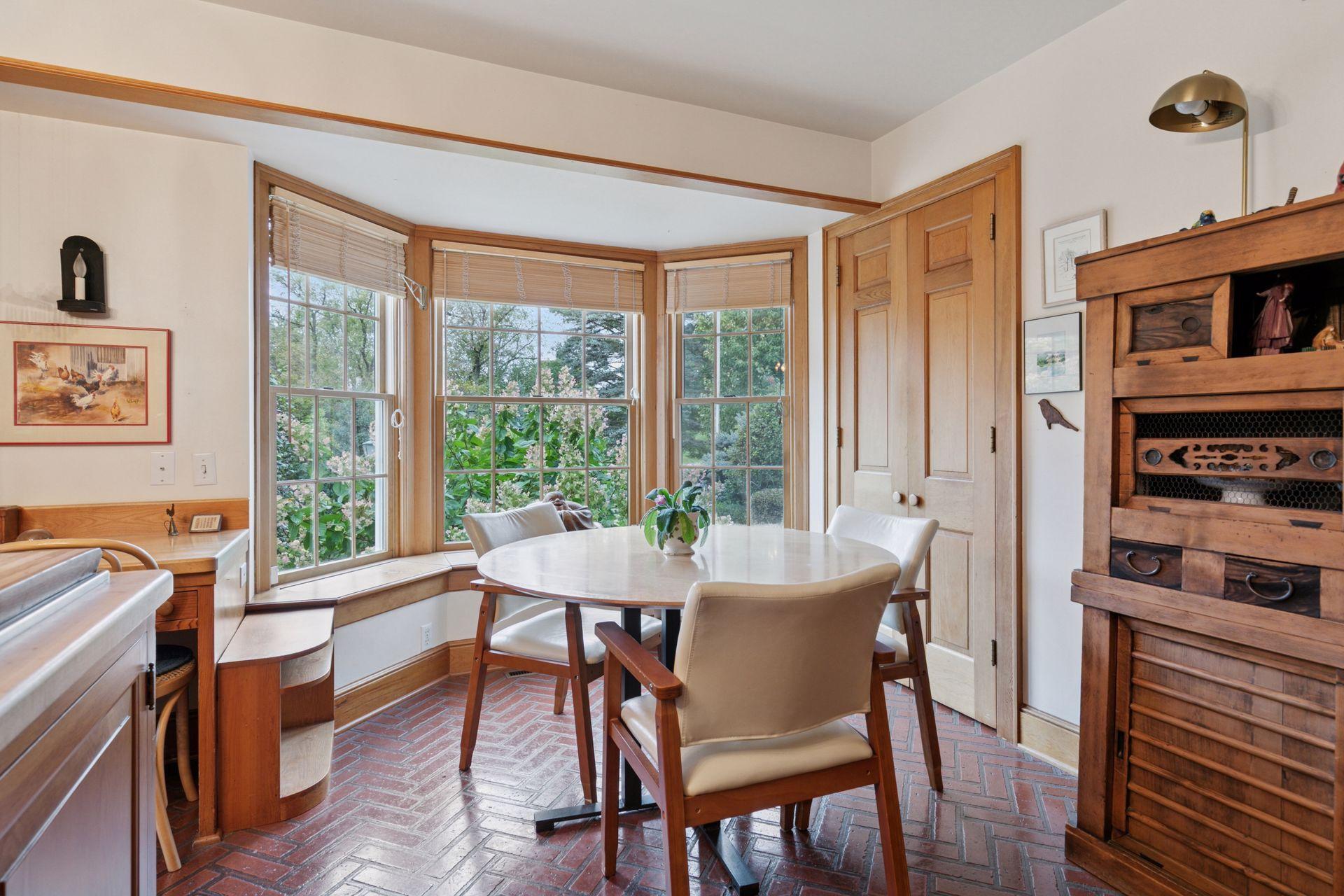 600 Wentworth Avenue