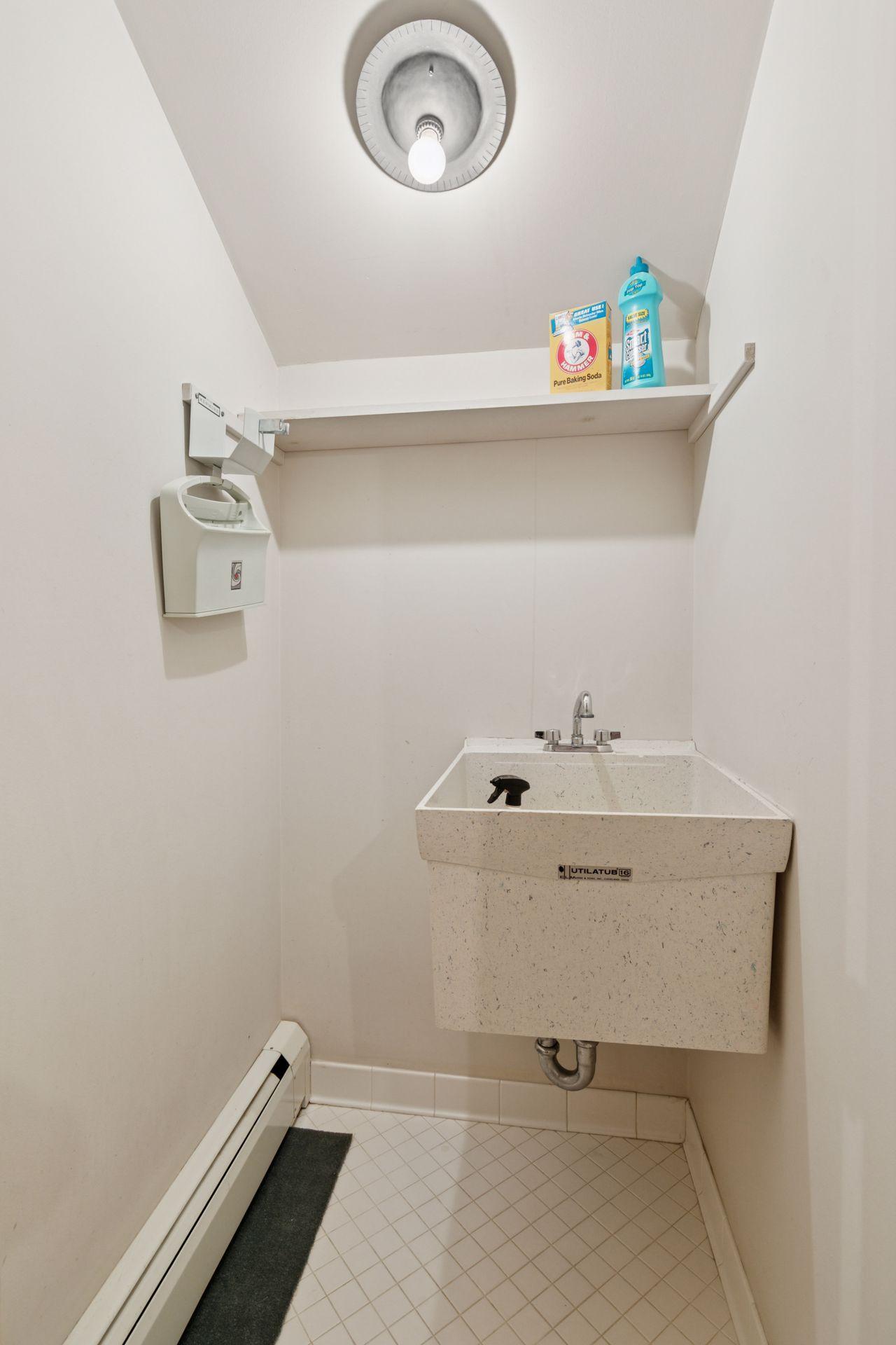 600 Wentworth Avenue