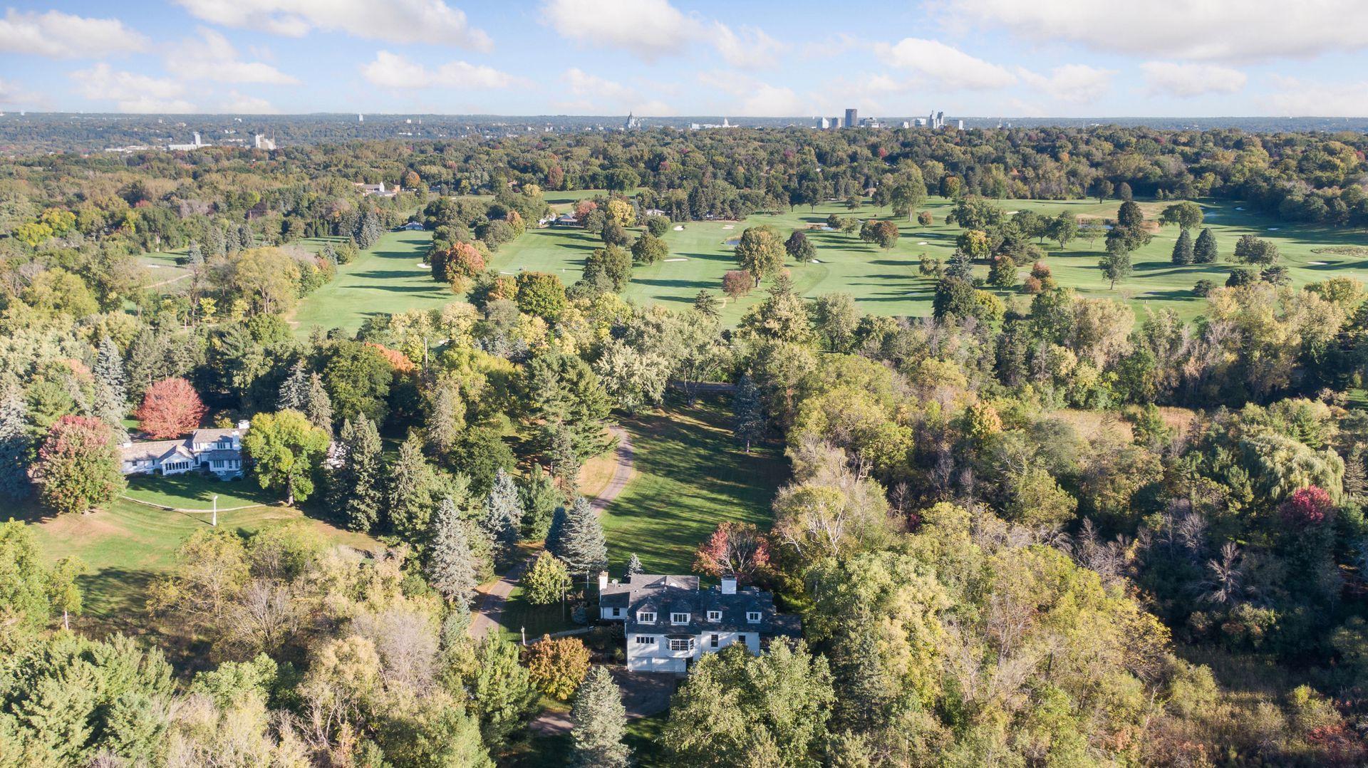 600 Wentworth Avenue