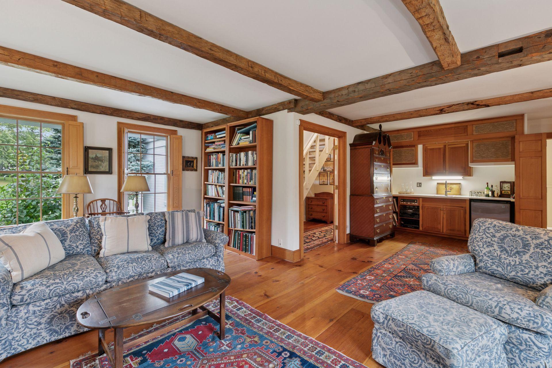 600 Wentworth Avenue