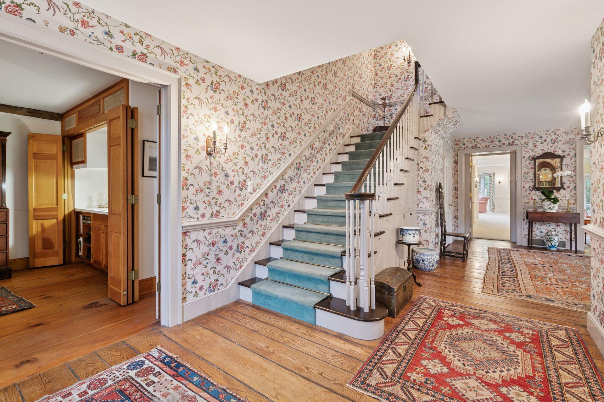 600 Wentworth Avenue