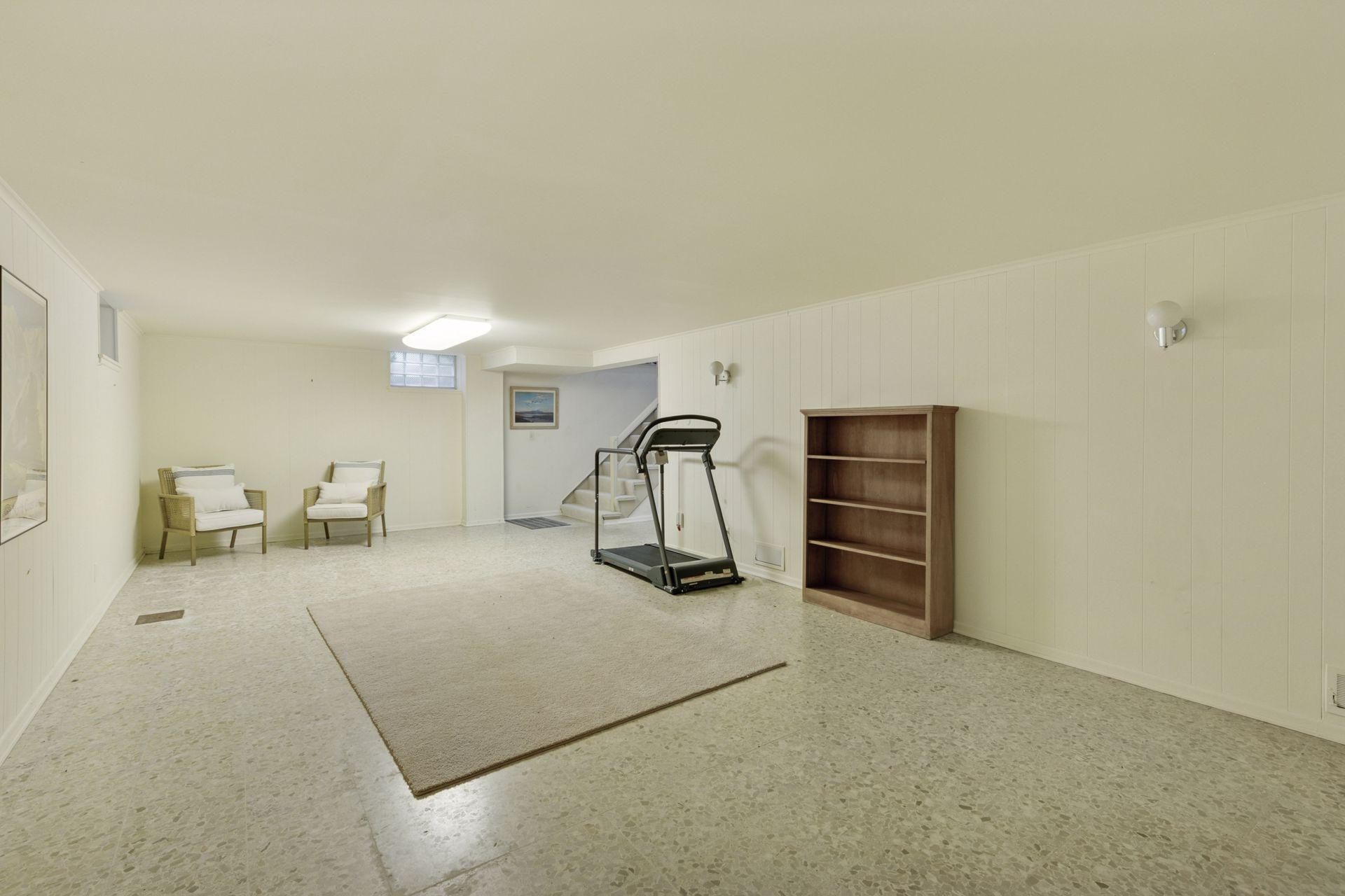 600 Wentworth Avenue