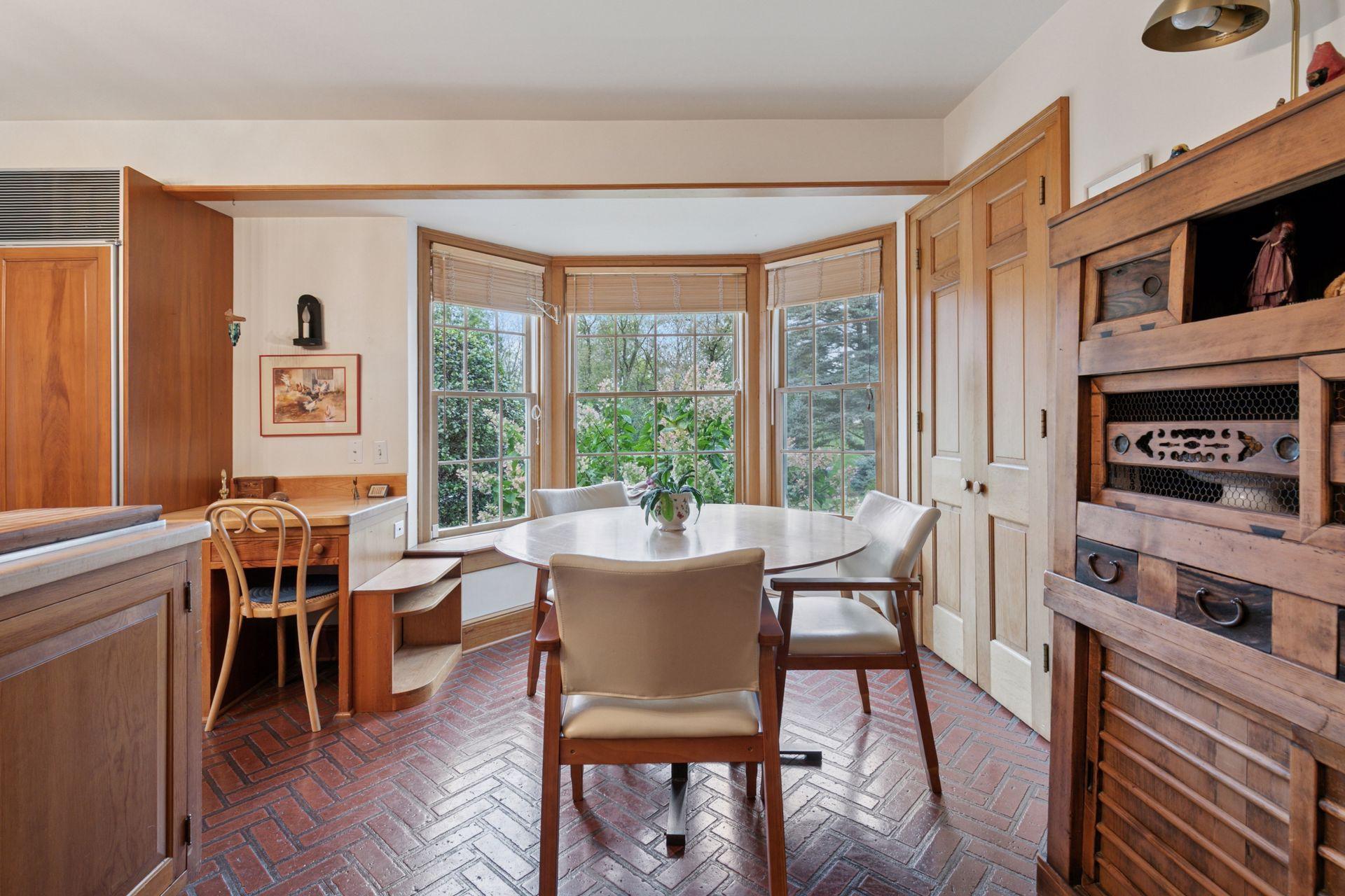 600 Wentworth Avenue