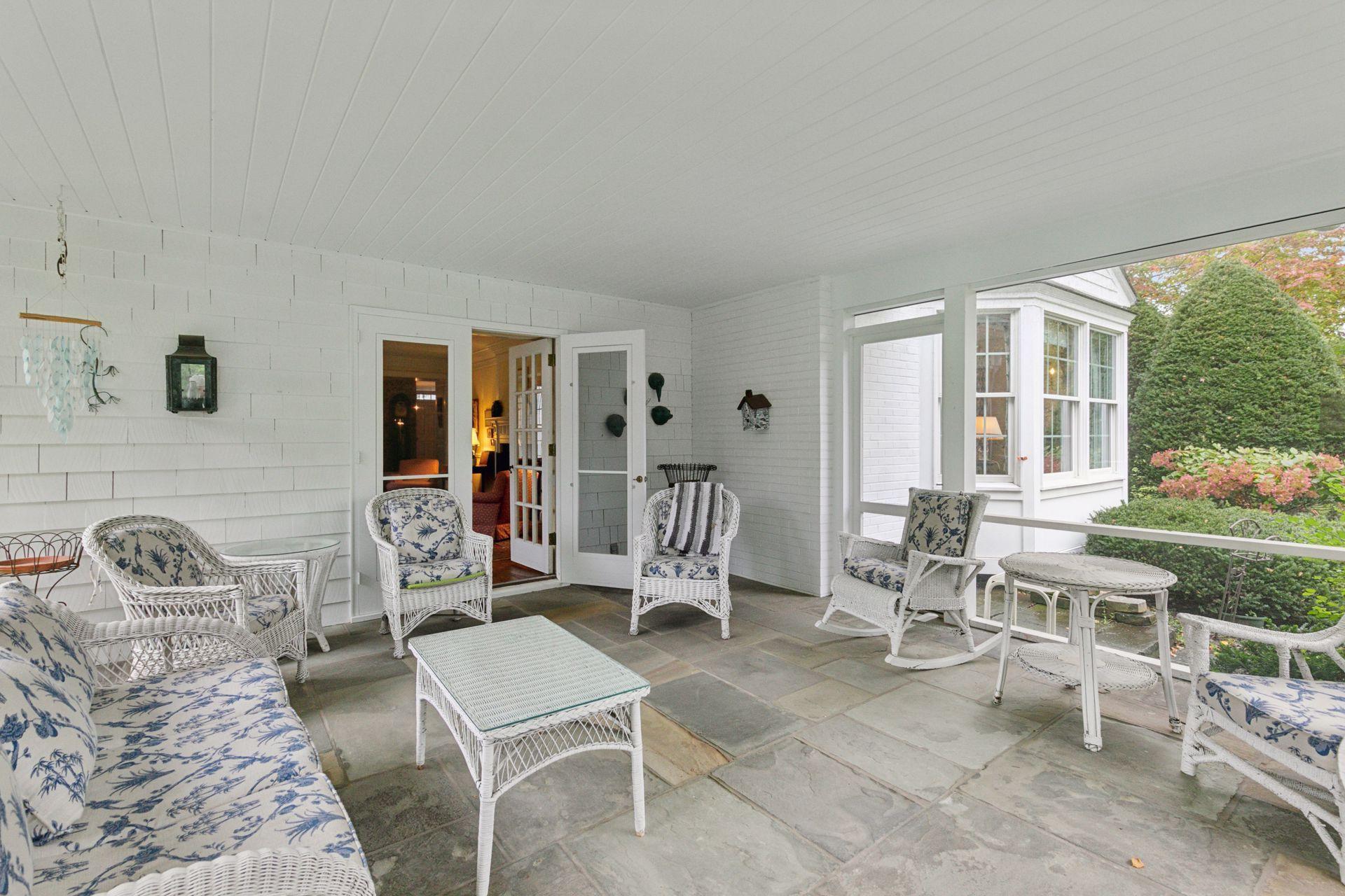 600 Wentworth Avenue