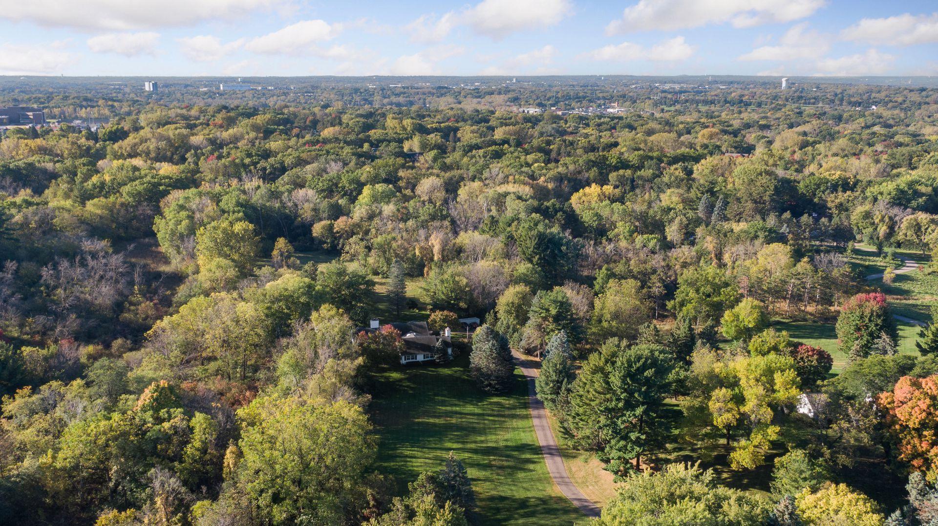 600 Wentworth Avenue