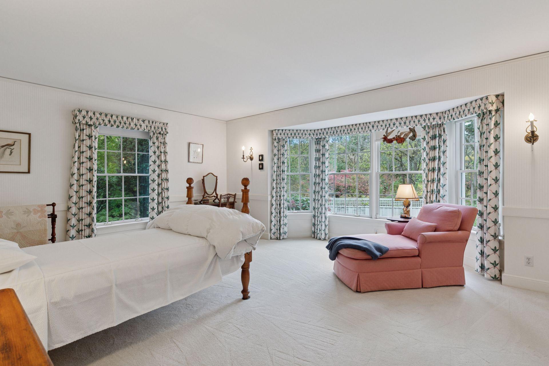 600 Wentworth Avenue