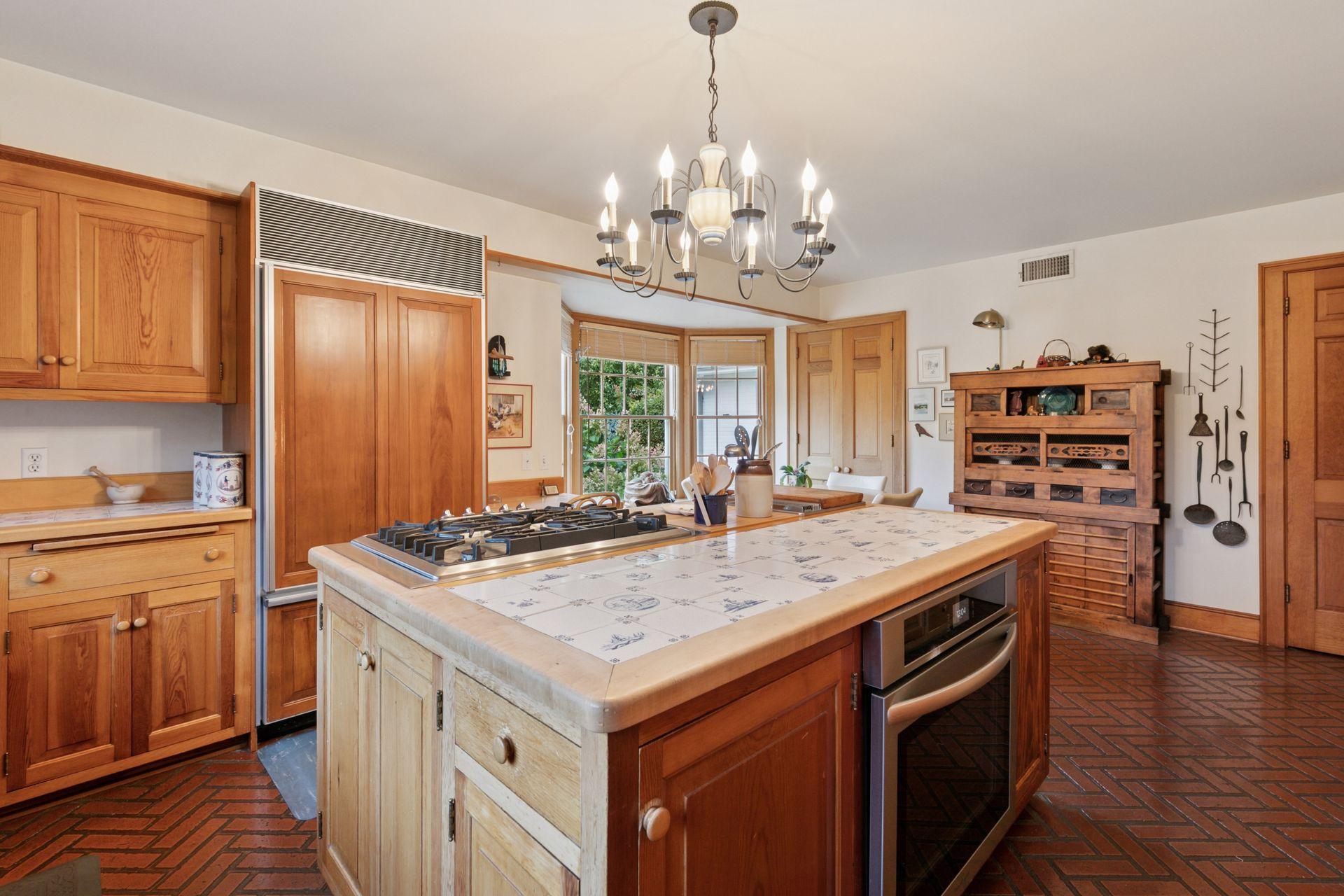 600 Wentworth Avenue