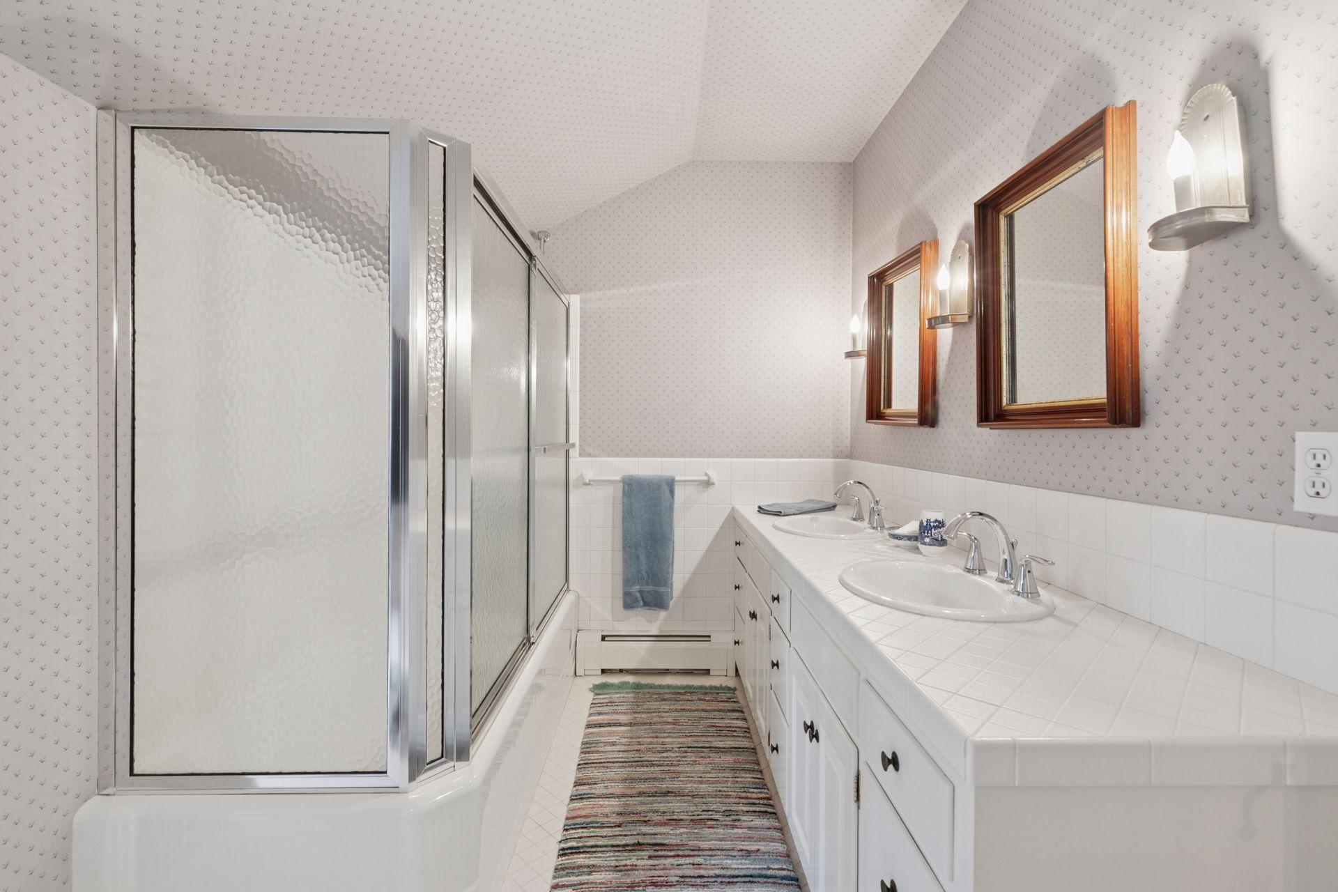 600 Wentworth Avenue