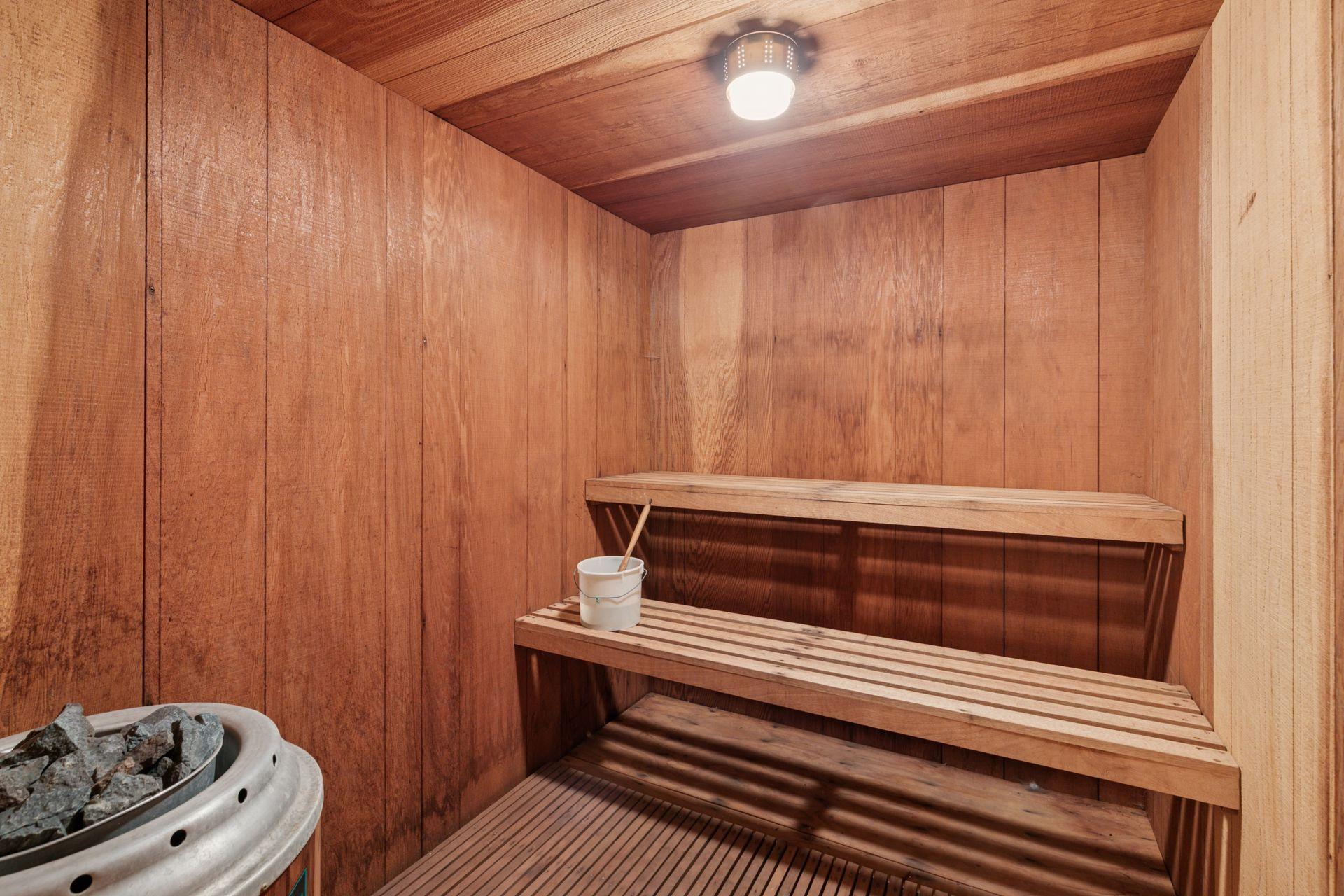 600 Wentworth Avenue