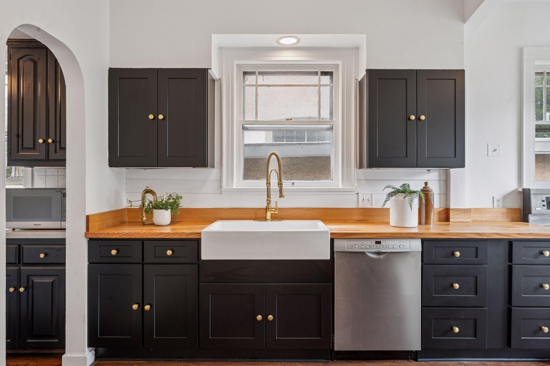 5051 Lyndale Avenue S