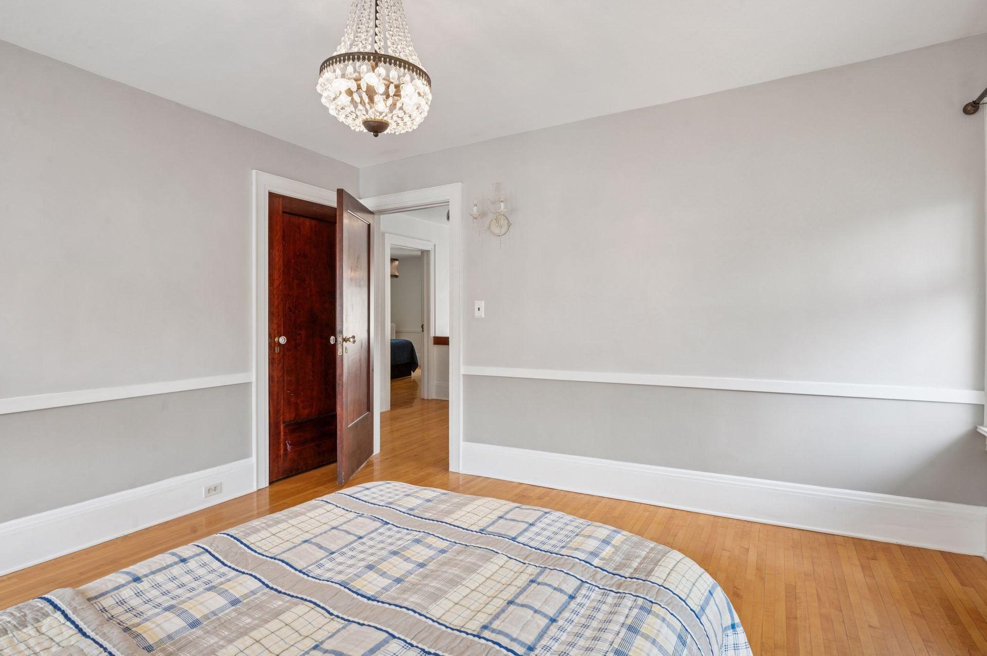 5051 Lyndale Avenue S