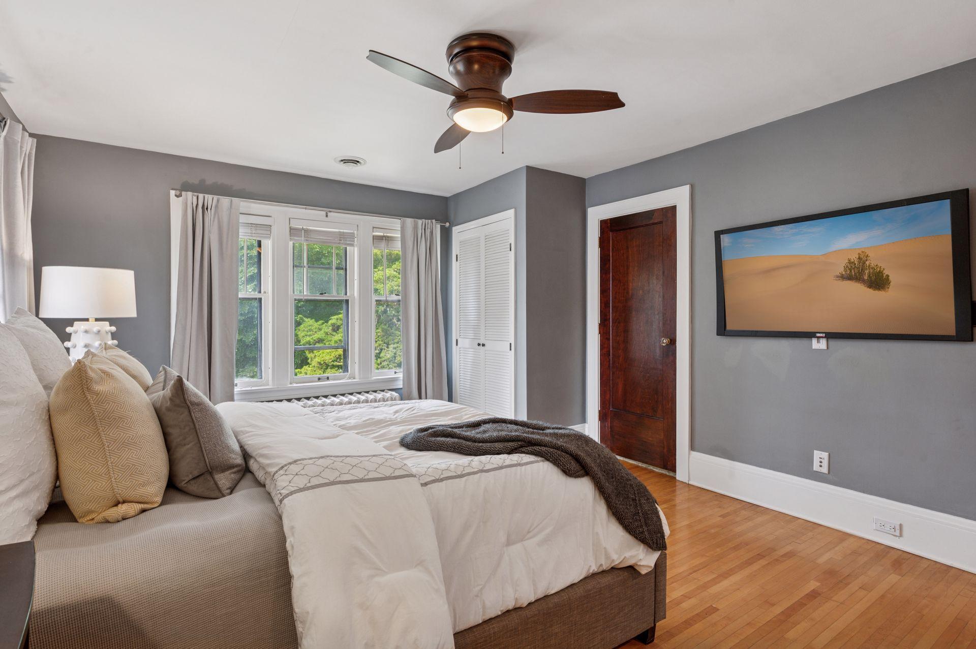 5051 Lyndale Avenue S