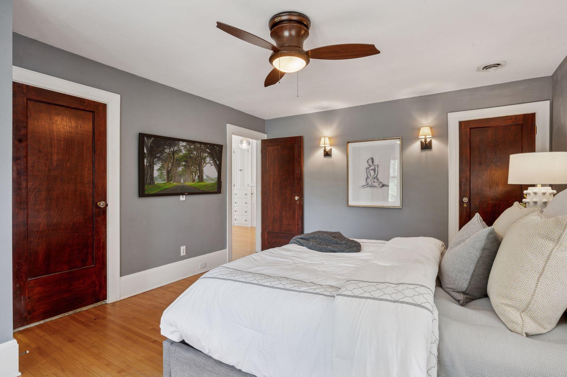 5051 Lyndale Avenue S