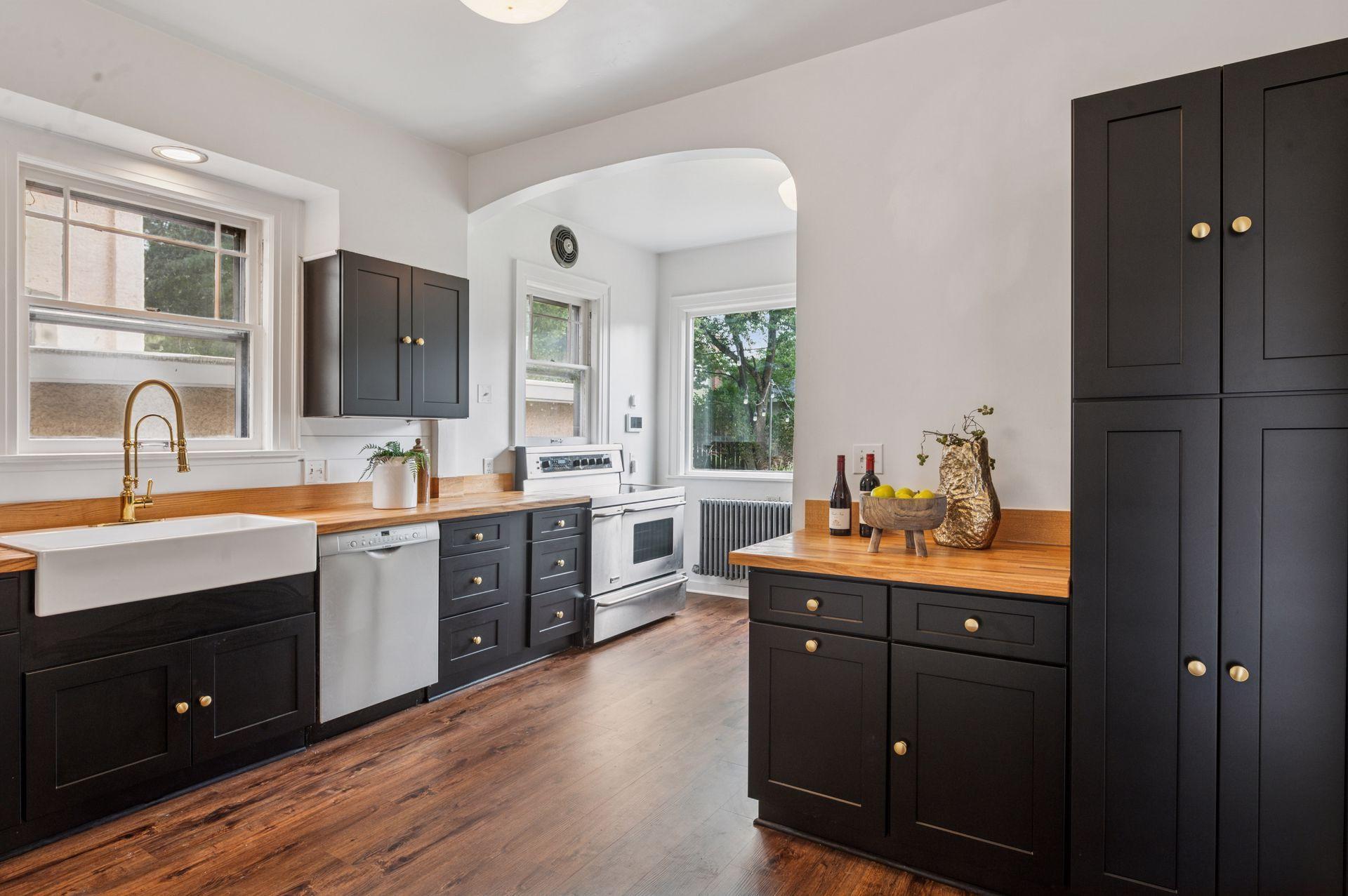 5051 Lyndale Avenue S