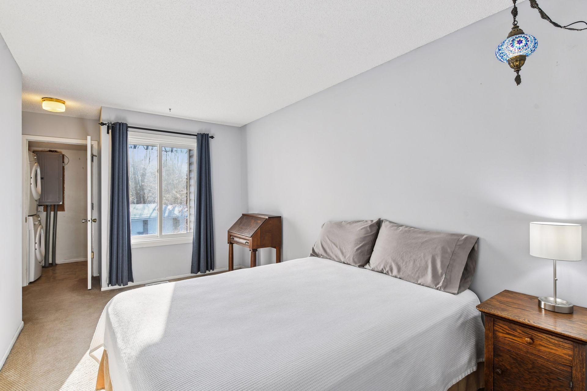 4453 Cedar Lake Road S