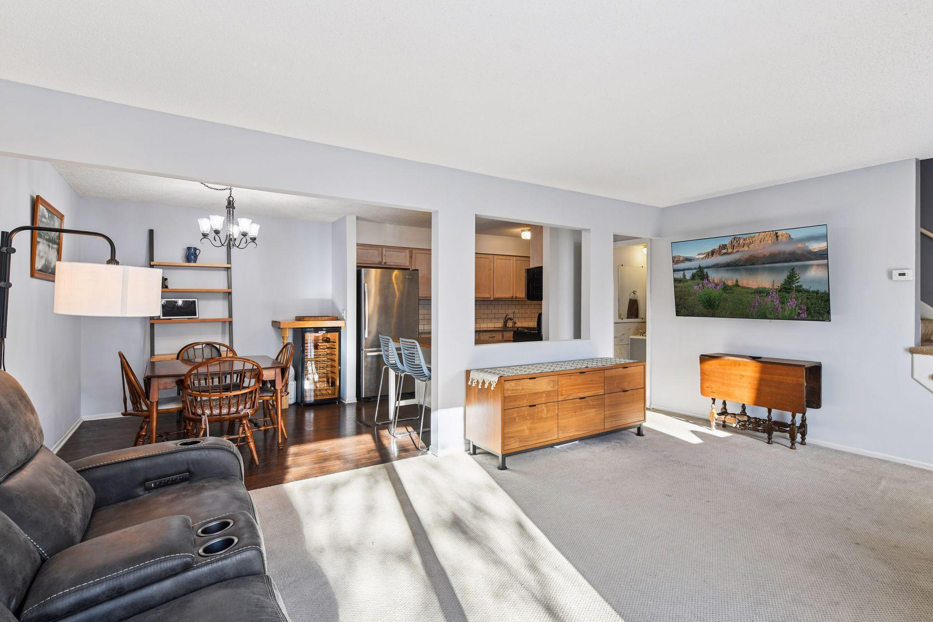 4453 Cedar Lake Road S