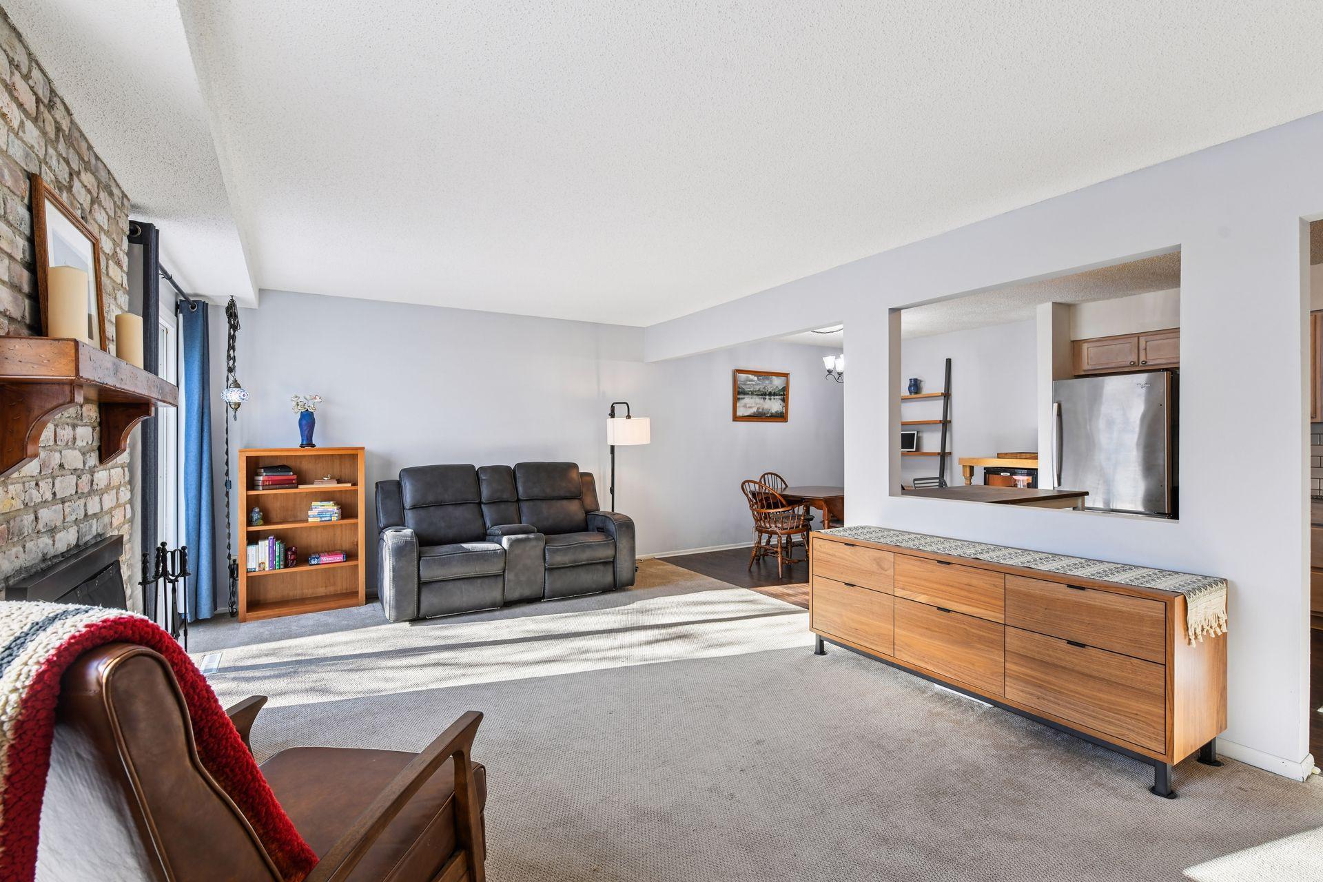 4453 Cedar Lake Road S