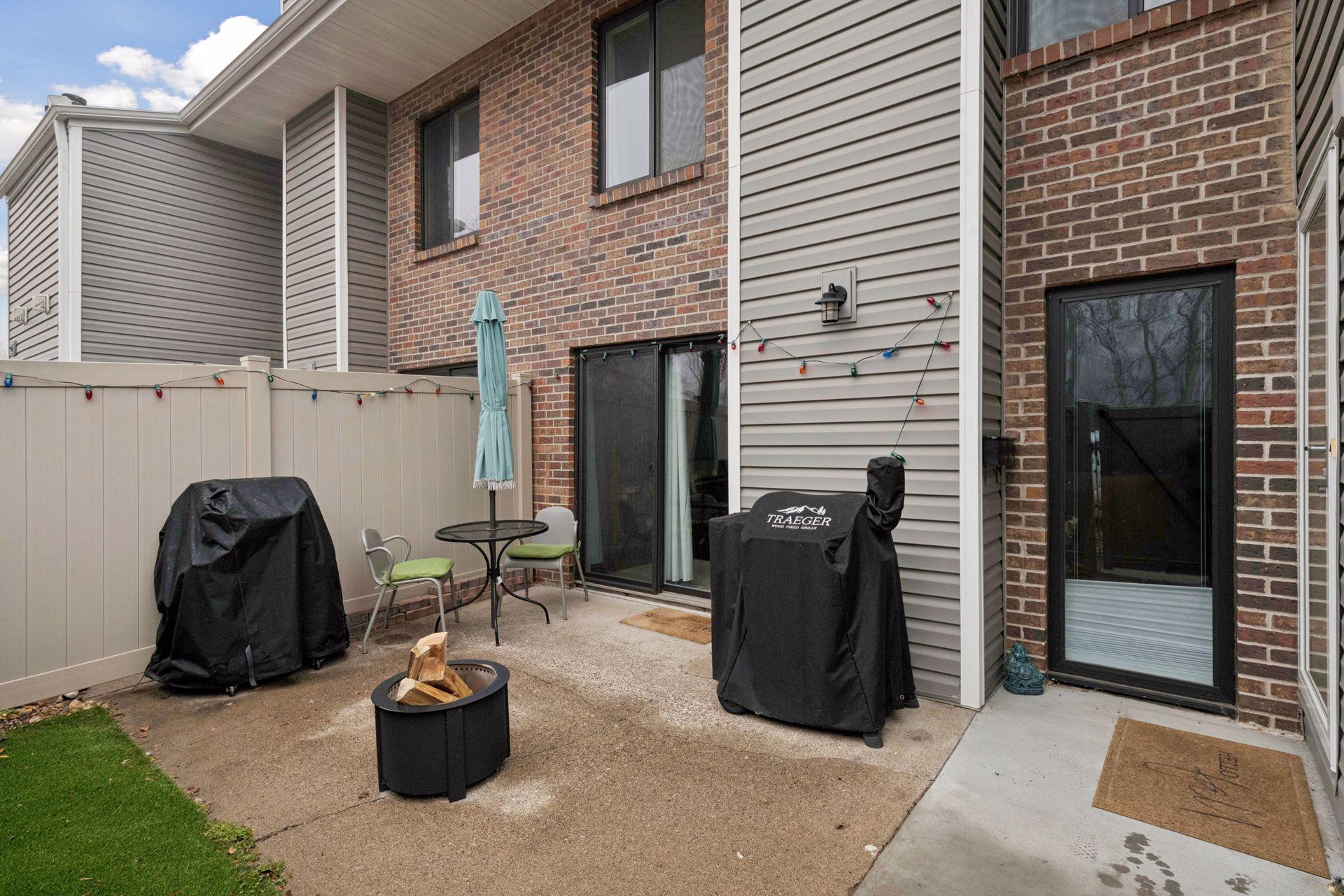 4453 Cedar Lake Road S